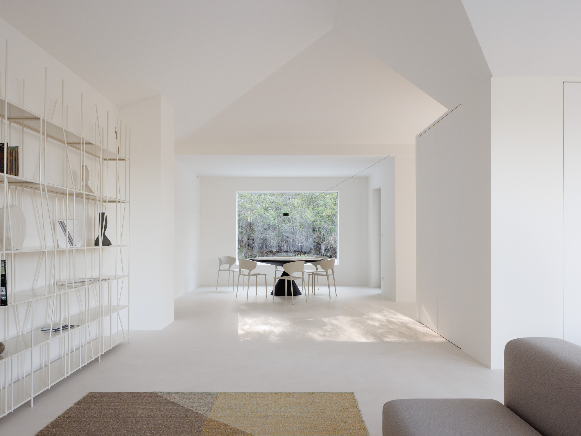 Преобразование дома в Harmónia: Atelier 008 превратил фрагментированный дом 1960-х в медитативное убежище