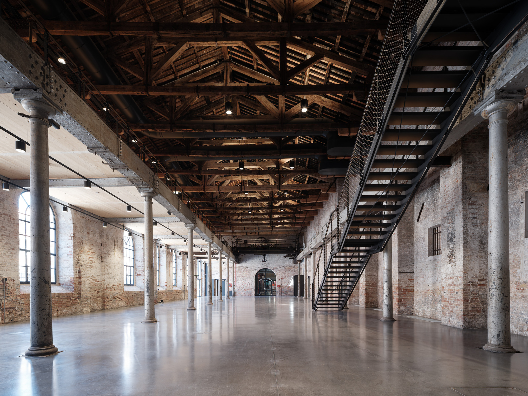 La Biennale di Venezia открыла новый дом для Исторического архива в Арсенале