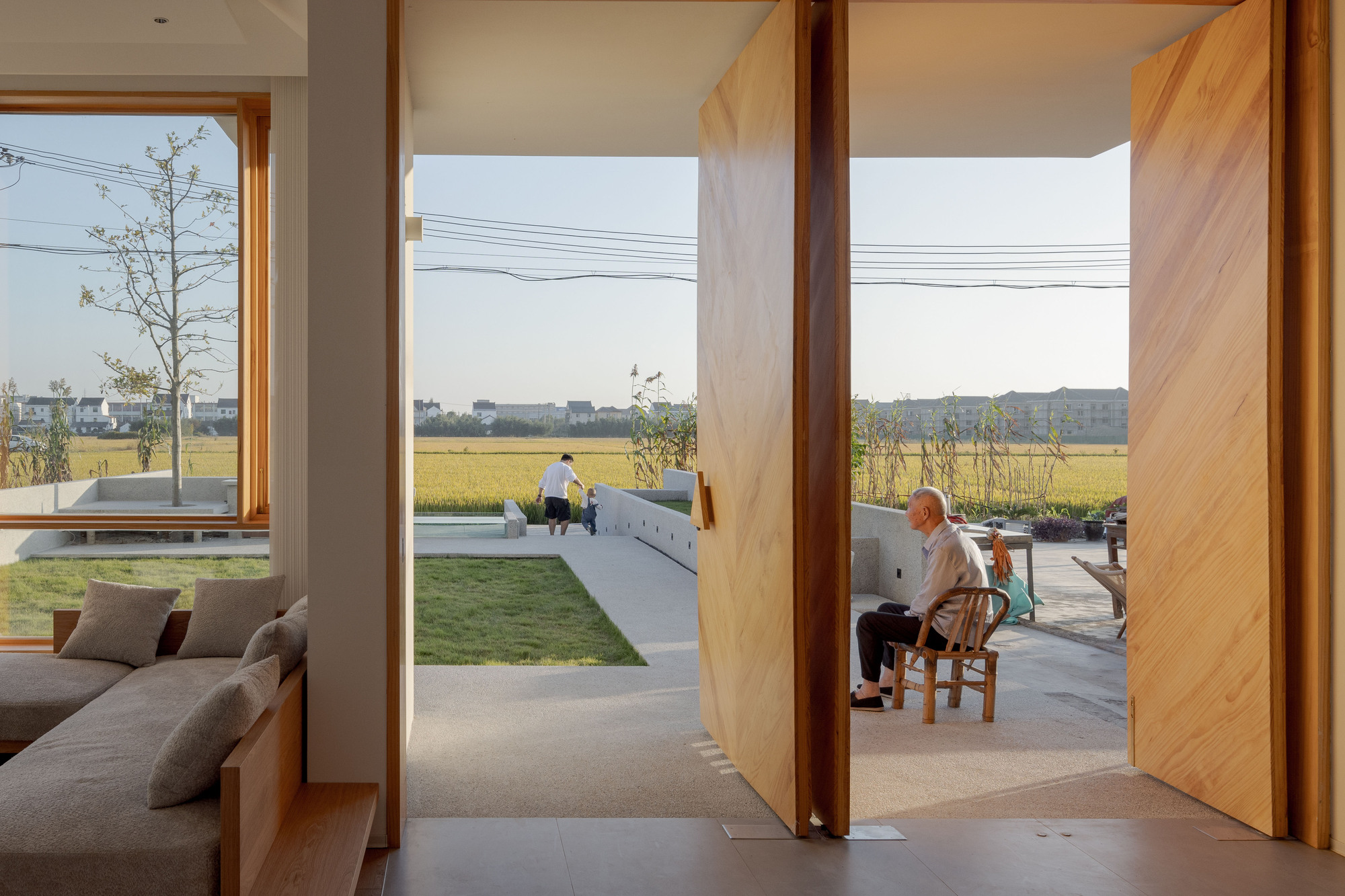 Mini South Villa / Dispacement Architectural Design