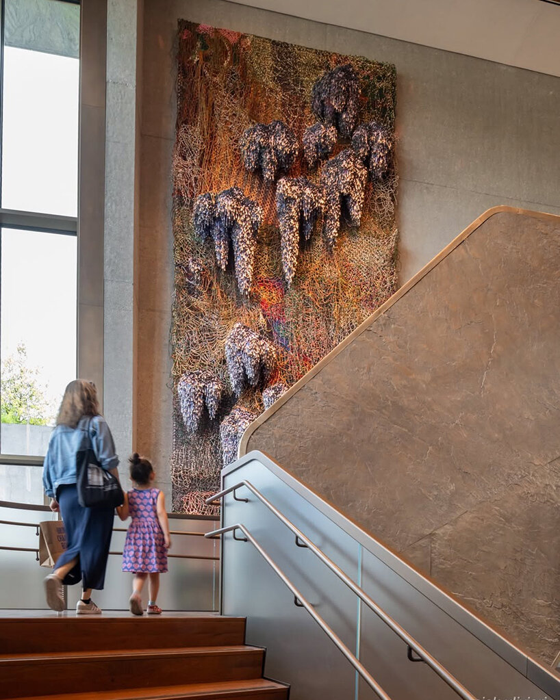 Музей Obama Presidential Center в Чикаго открылся как маршрут через демократию и протест