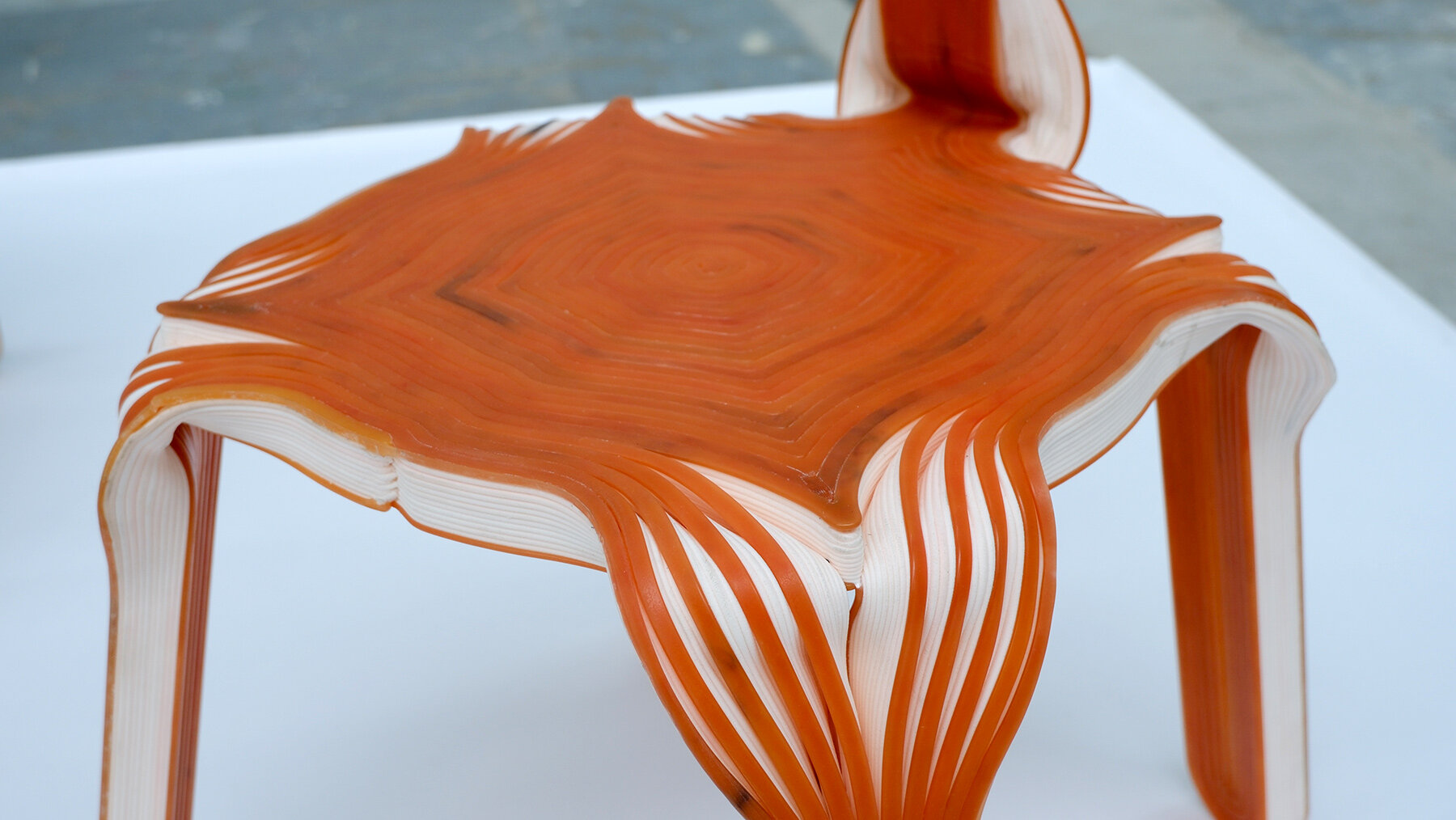 После 3D-печати: Bend Chair и Bend Stool студии Oberdoerfer & Krebs