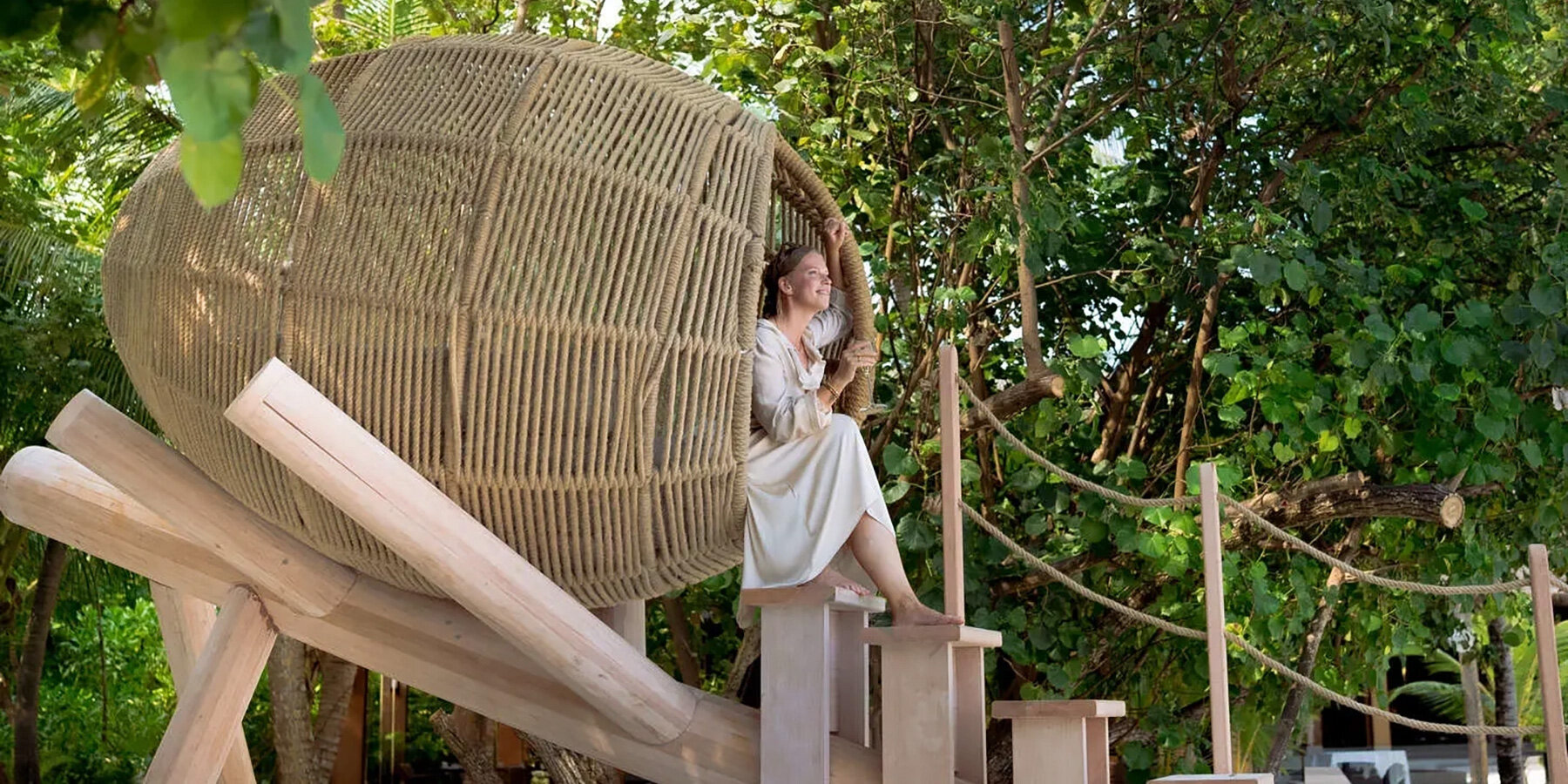 One Egg – One World: инсталляция Studio Mameluca для JOALI Maldives