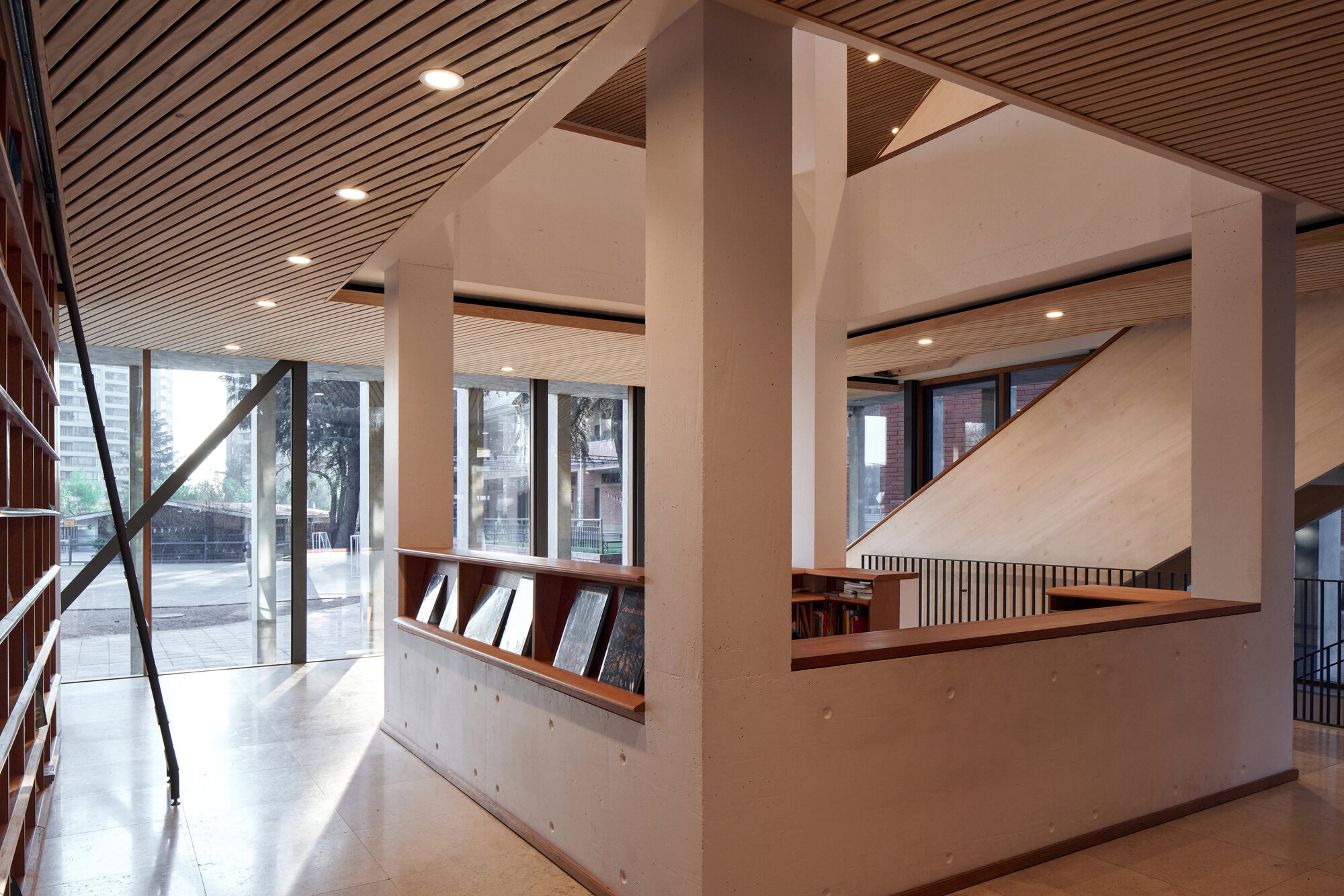 Павильон школьной библиотеки Tabancura School / José Ignacio Valdivieso