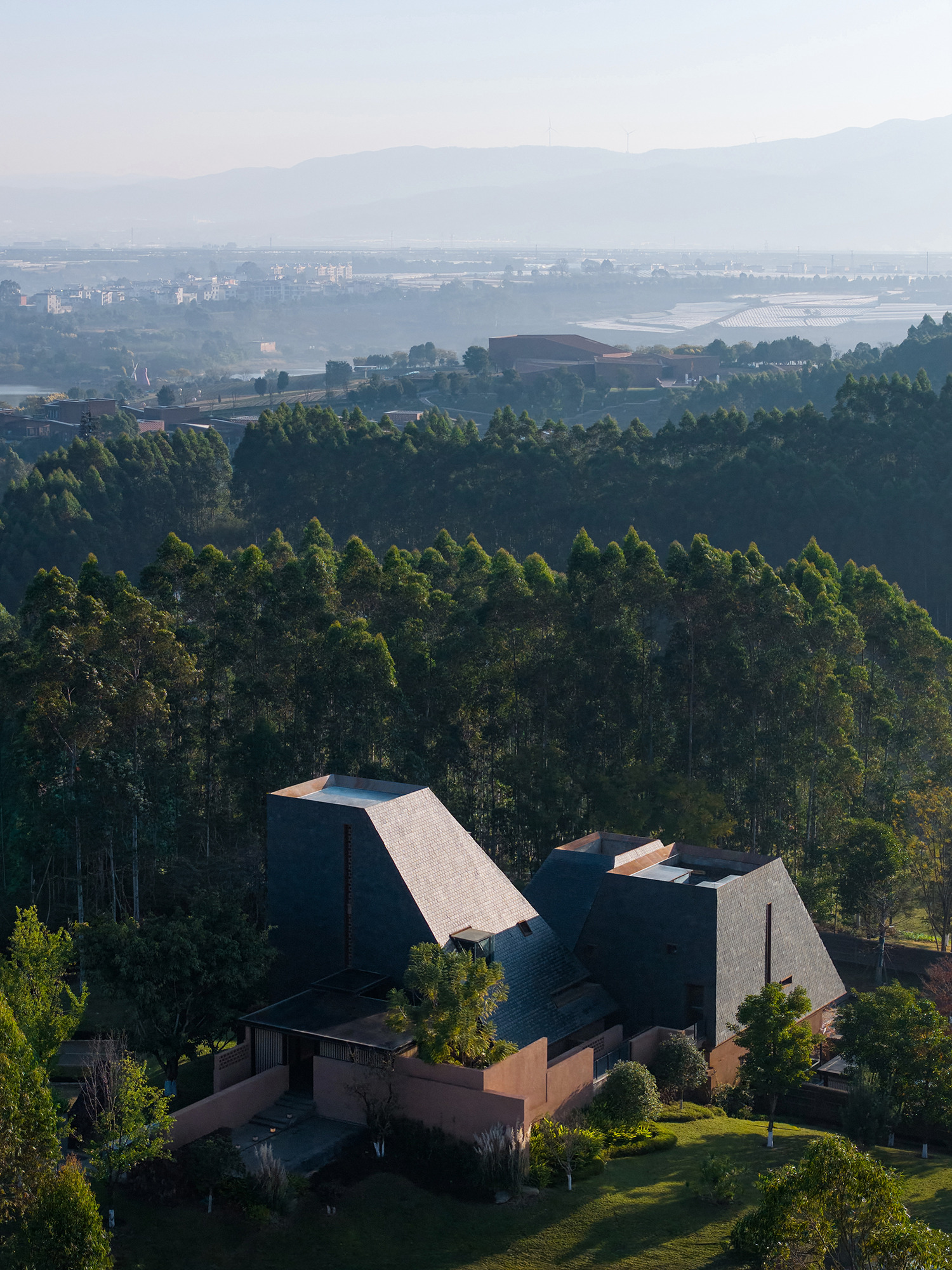 Red Valley Dwellings / line+ studio