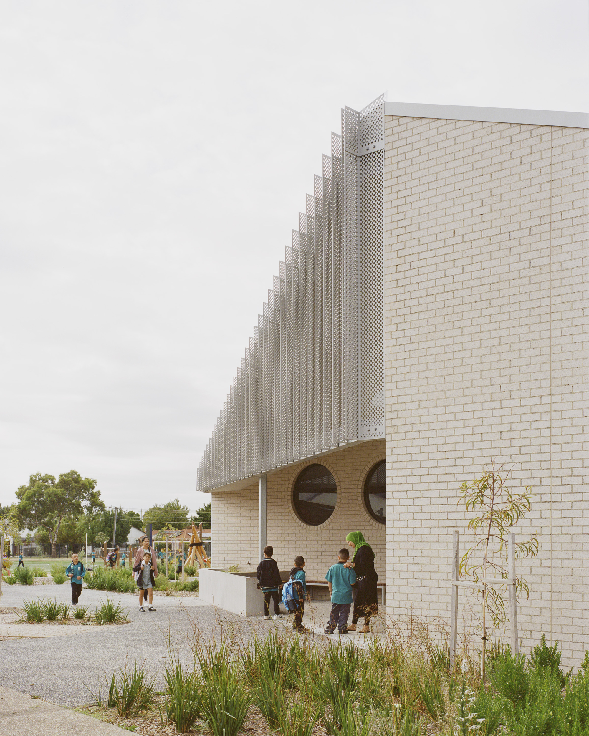 Meadows Primary School / Project 12 Architecture