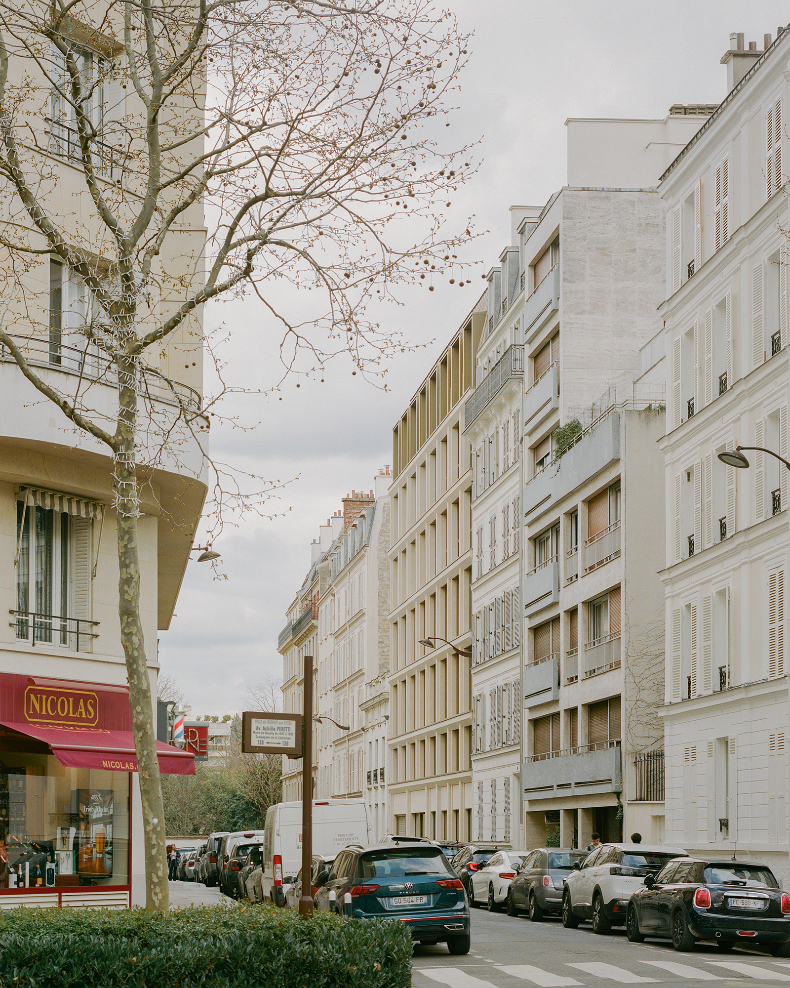 Rue de l'Église: преобразование офисного здания 1970-х годов в Нёйи-сюр-Сен