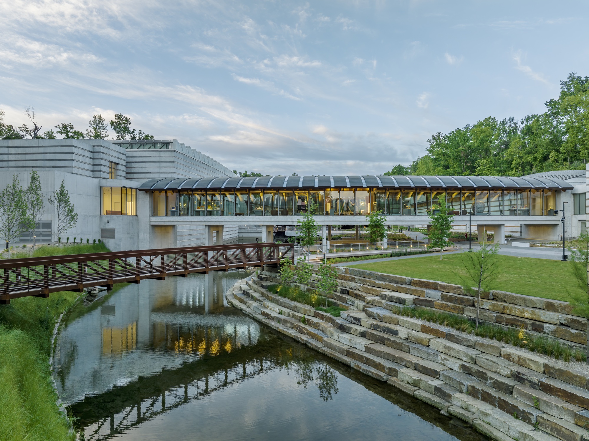 Safdie Architects завершили расширение музея Crystal Bridges в Арканзасе