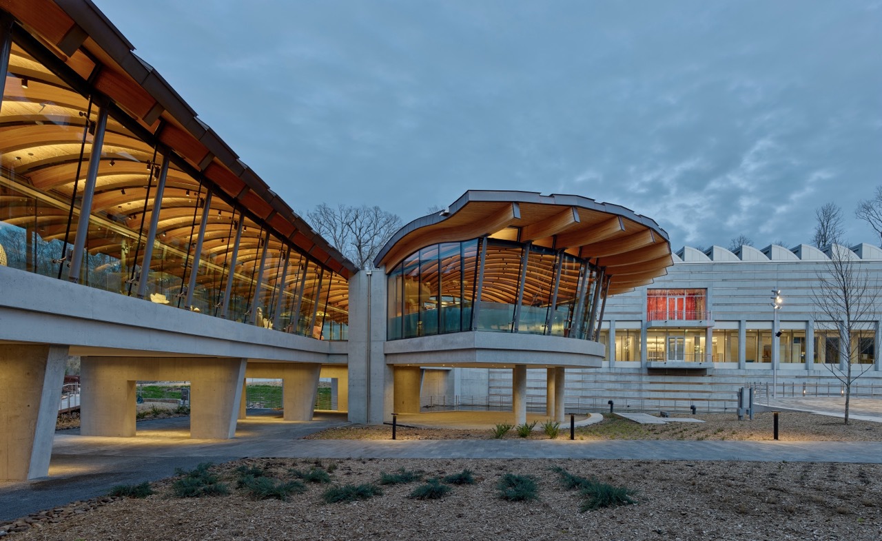 Safdie Architects завершили расширение музея Crystal Bridges в Арканзасе