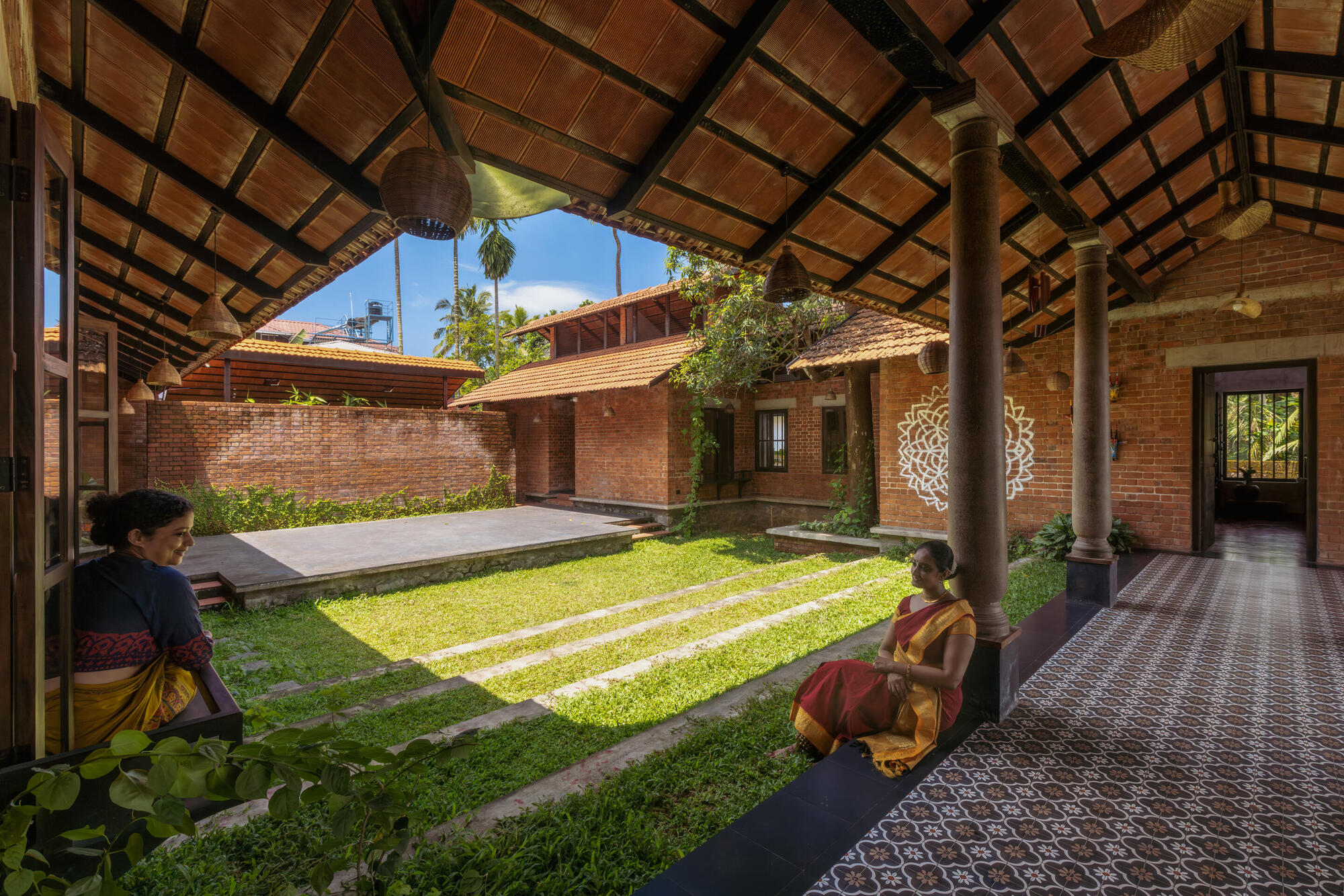 Śhālā Twam Community Hub / Bhoomija Creations