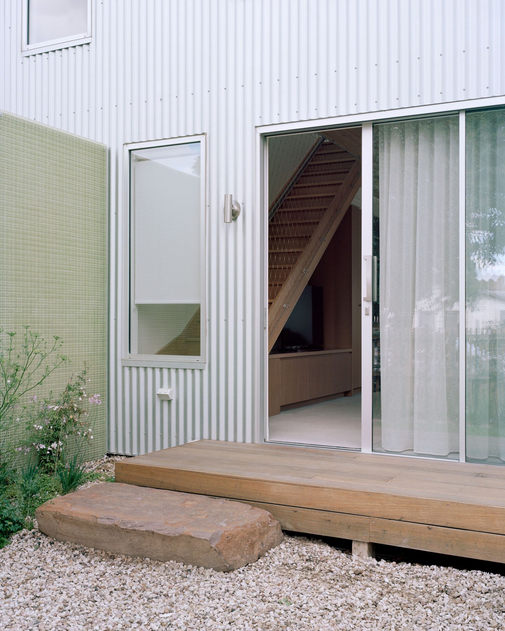 Shand Road Townhouse / Ys Housing — четырёхсекционный таунхаусный пилот для средней плотности застройки в Мельбурне