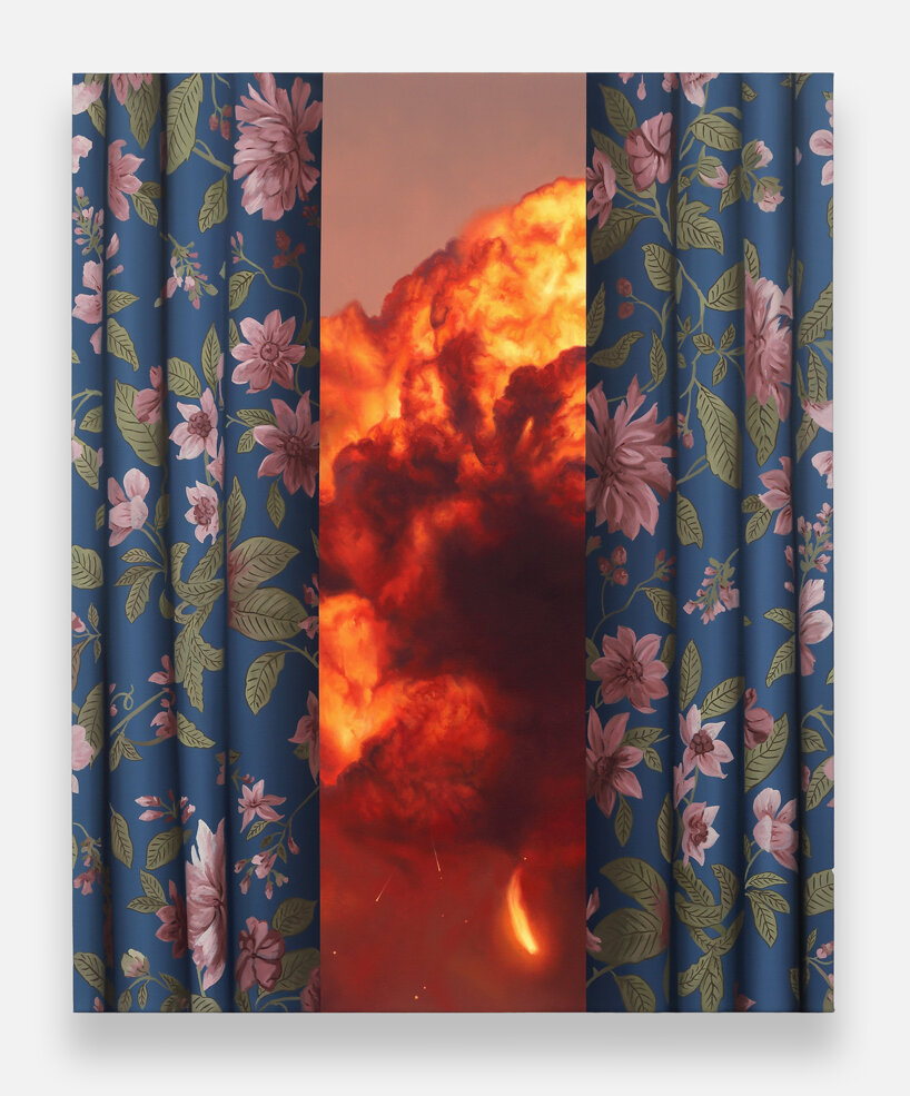 Shawn Huckins: «Slow Burn» — пожары, дым и гиперреалистичные шторы в новой серии живописи