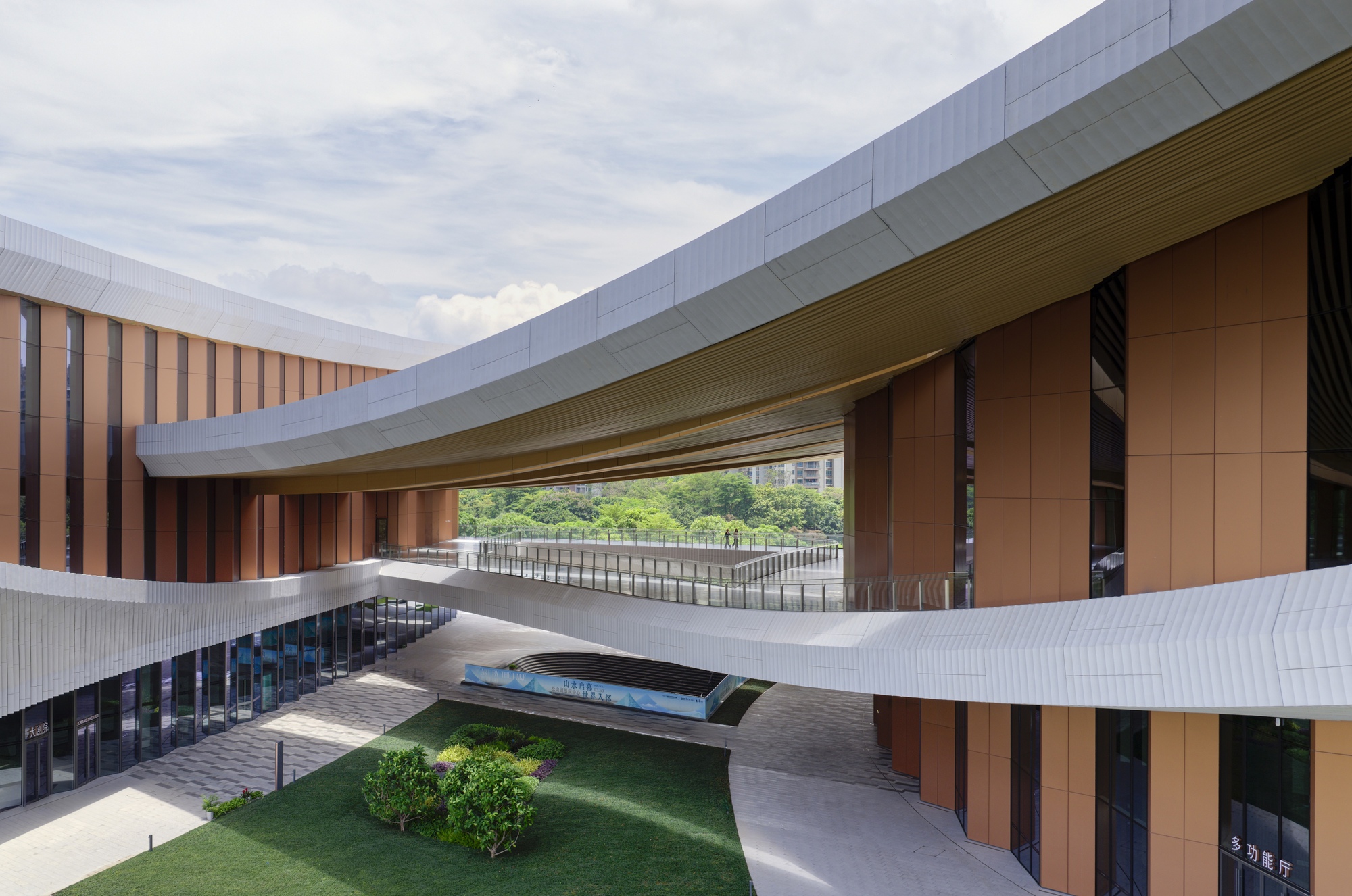 Songshan Lake Exhibition and Performance Centre / Zaha Hadid Architects