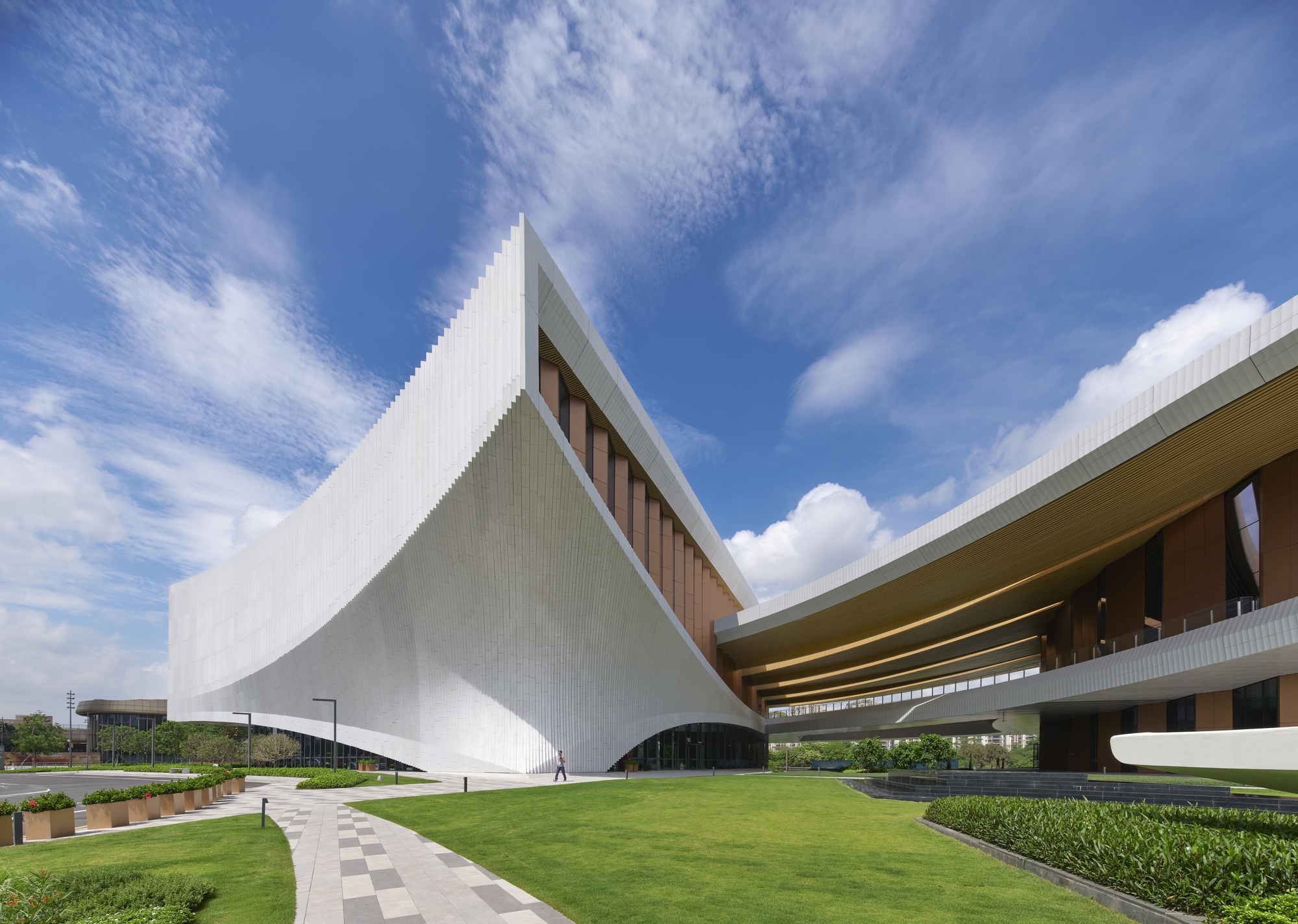 Songshan Lake Exhibition and Performance Centre / Zaha Hadid Architects
