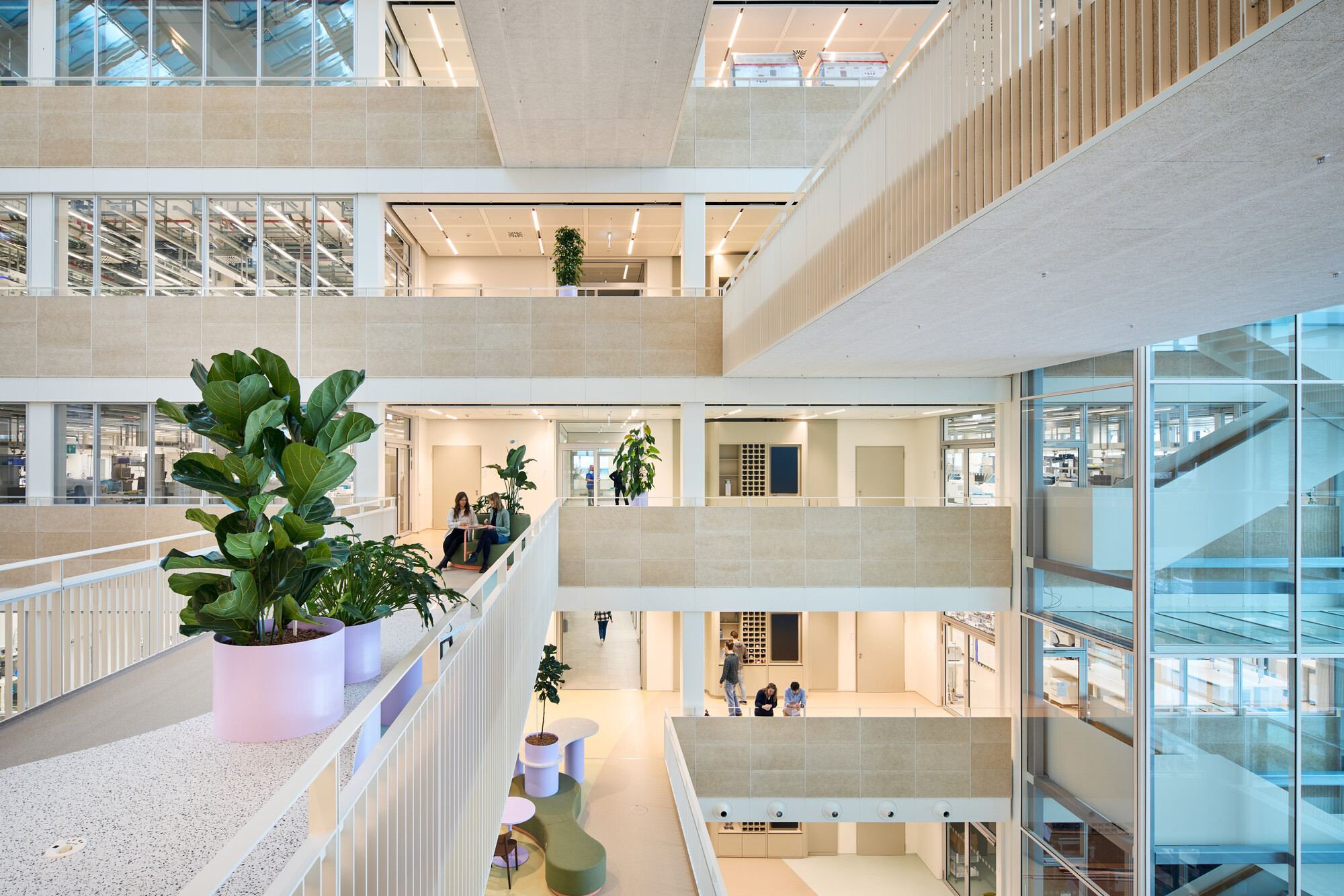 Интерьер Roche Diagnostic Innovation Center / Studio Alexander Fehre