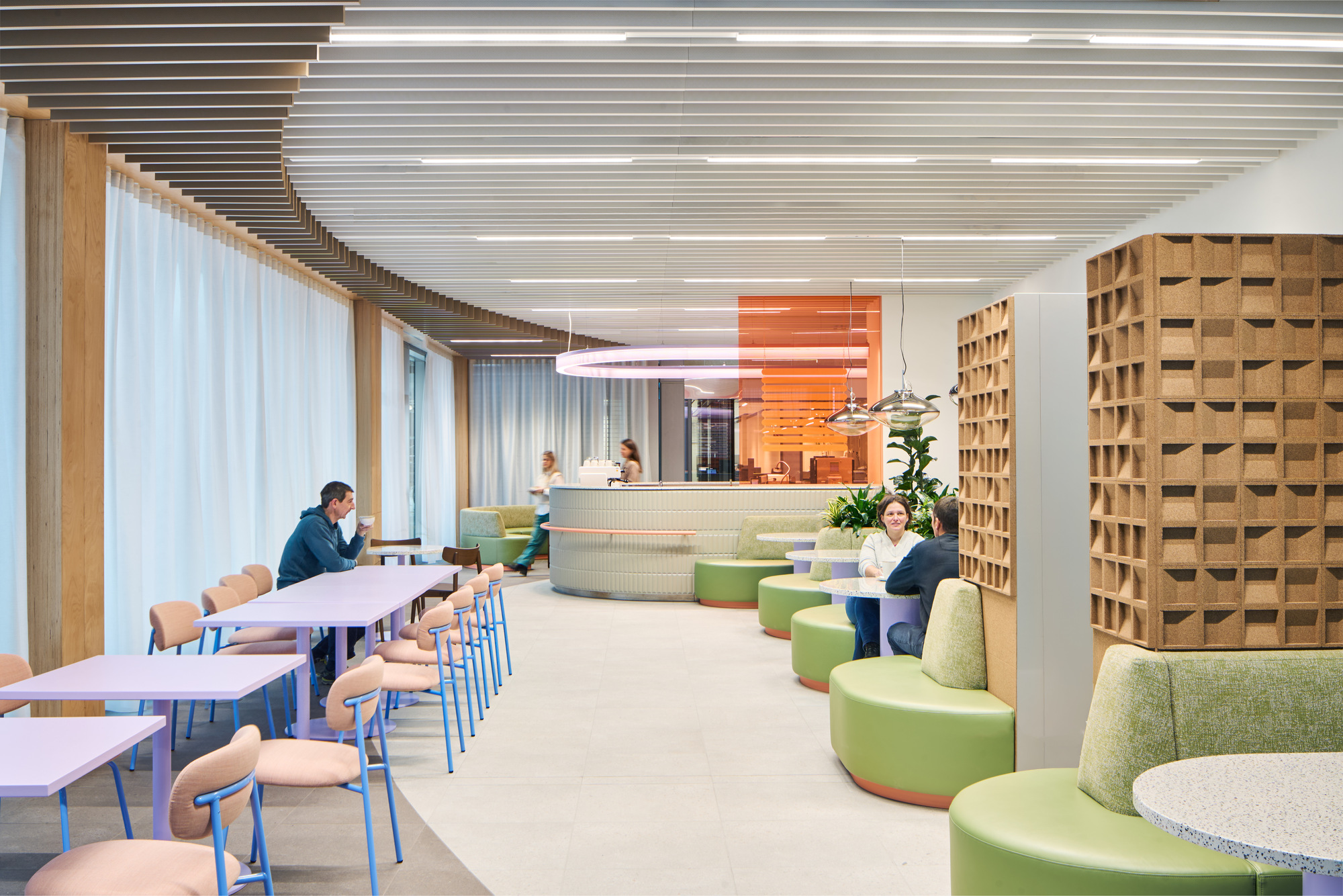 Интерьер Roche Diagnostic Innovation Center / Studio Alexander Fehre