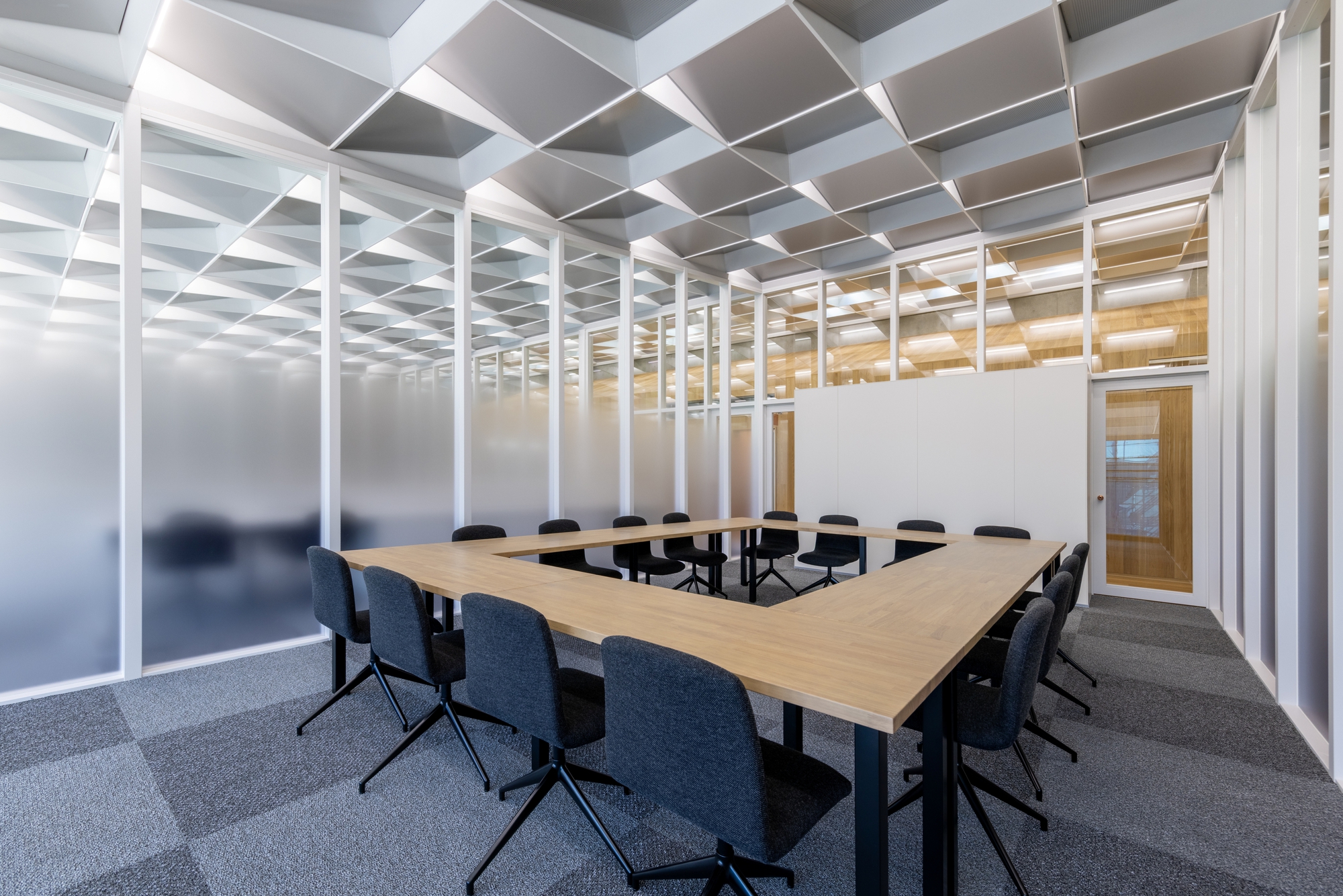 Офис Osaka Lightning Rod Industry в Сендае / T2P Architects Office