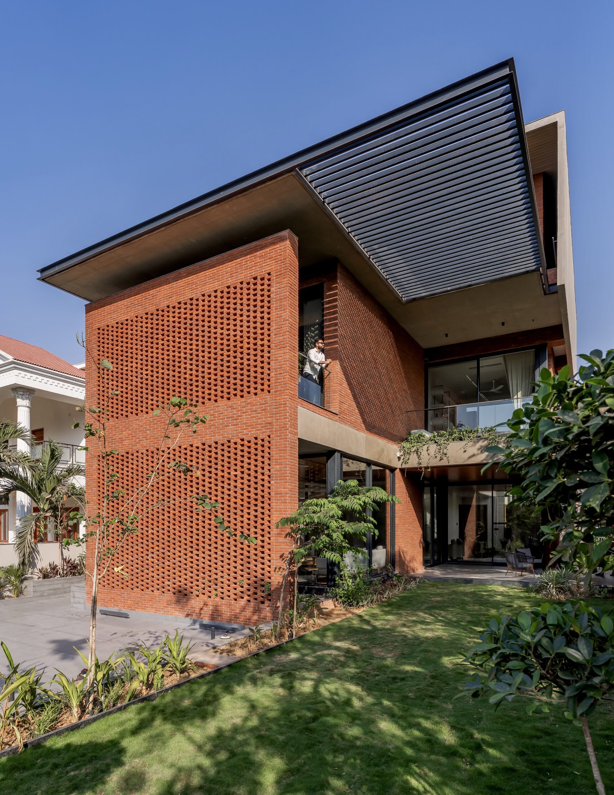 The Brick Veil House / VPA Architects