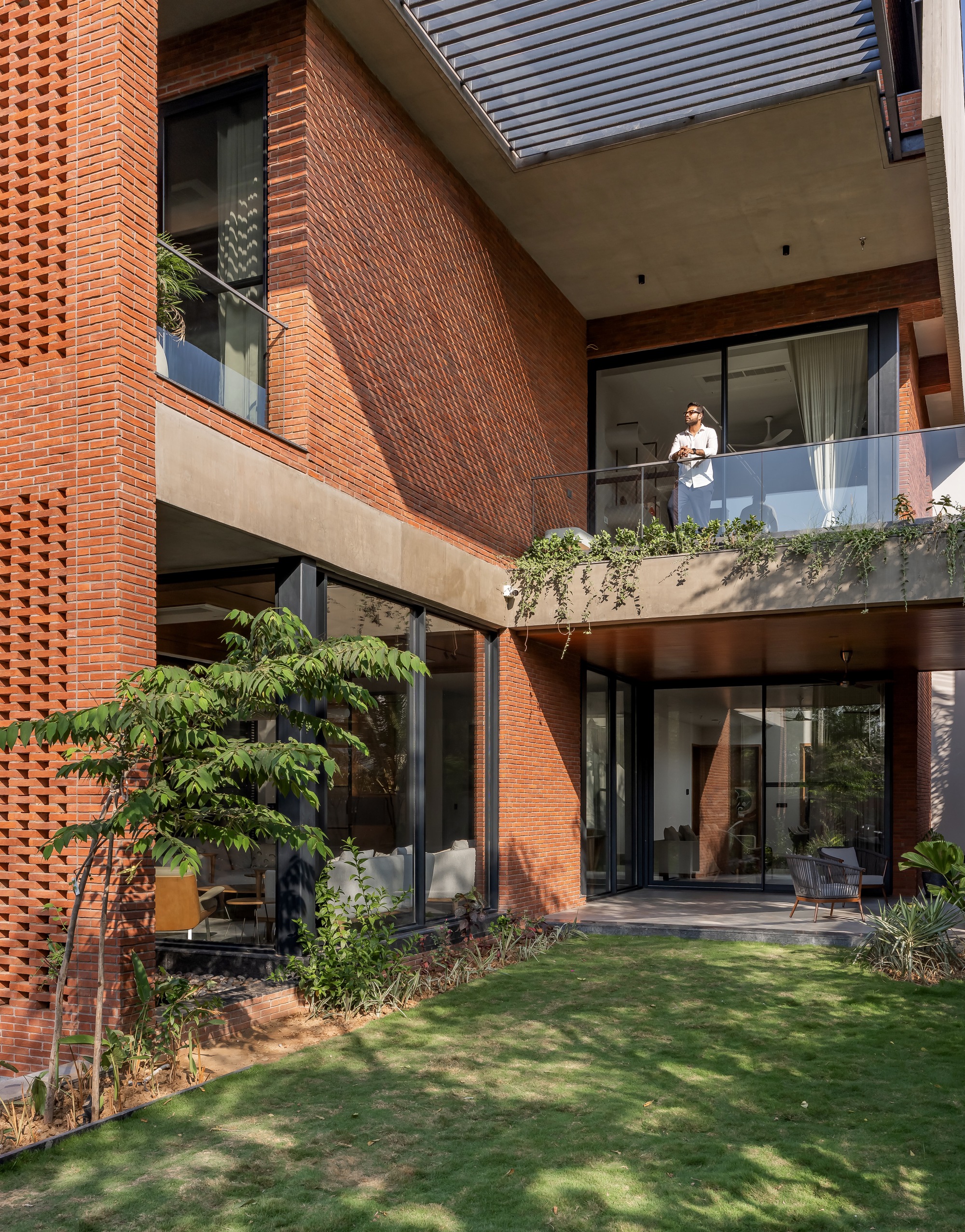 The Brick Veil House / VPA Architects