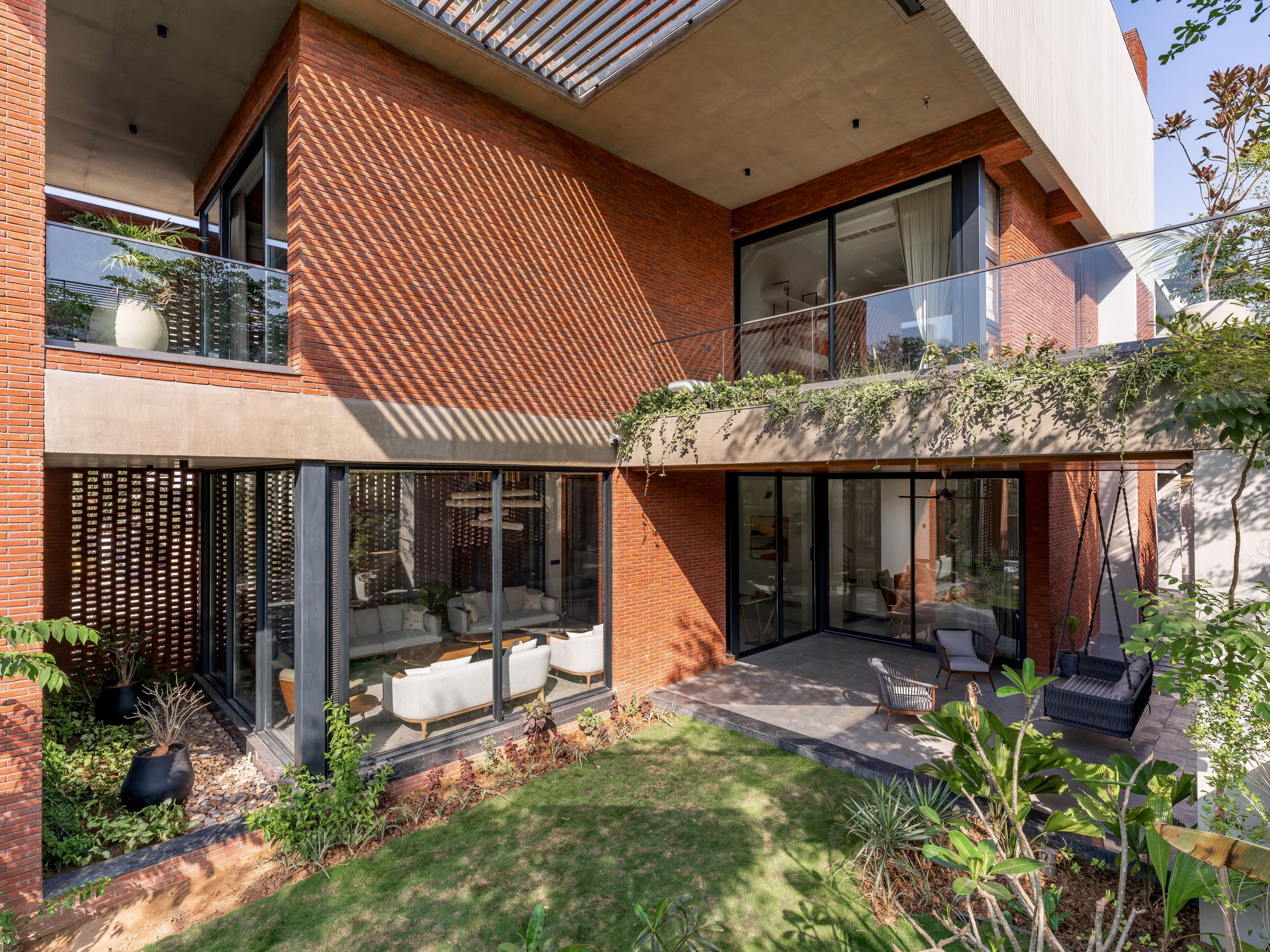 The Brick Veil House / VPA Architects