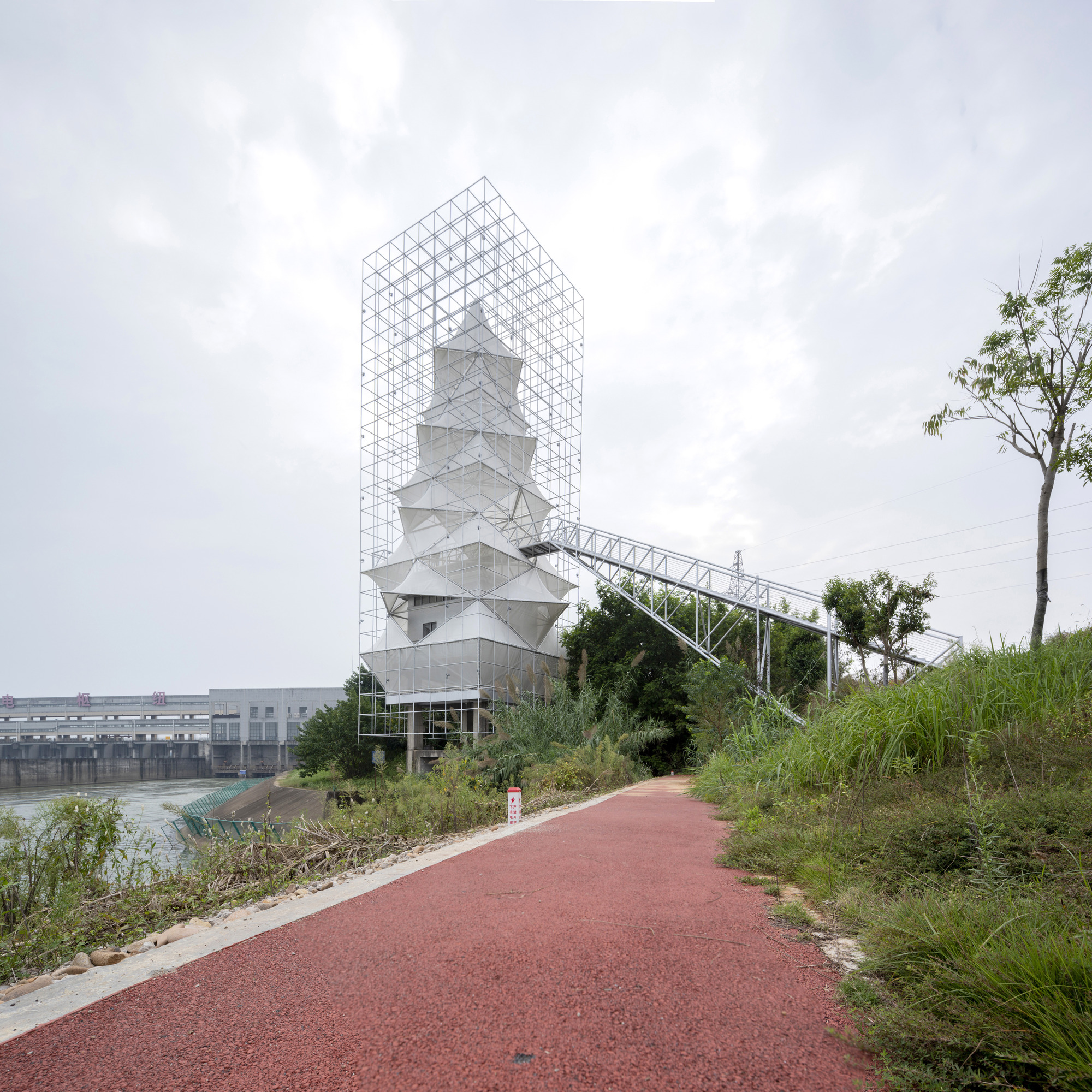 THE TREE / YXDesigners