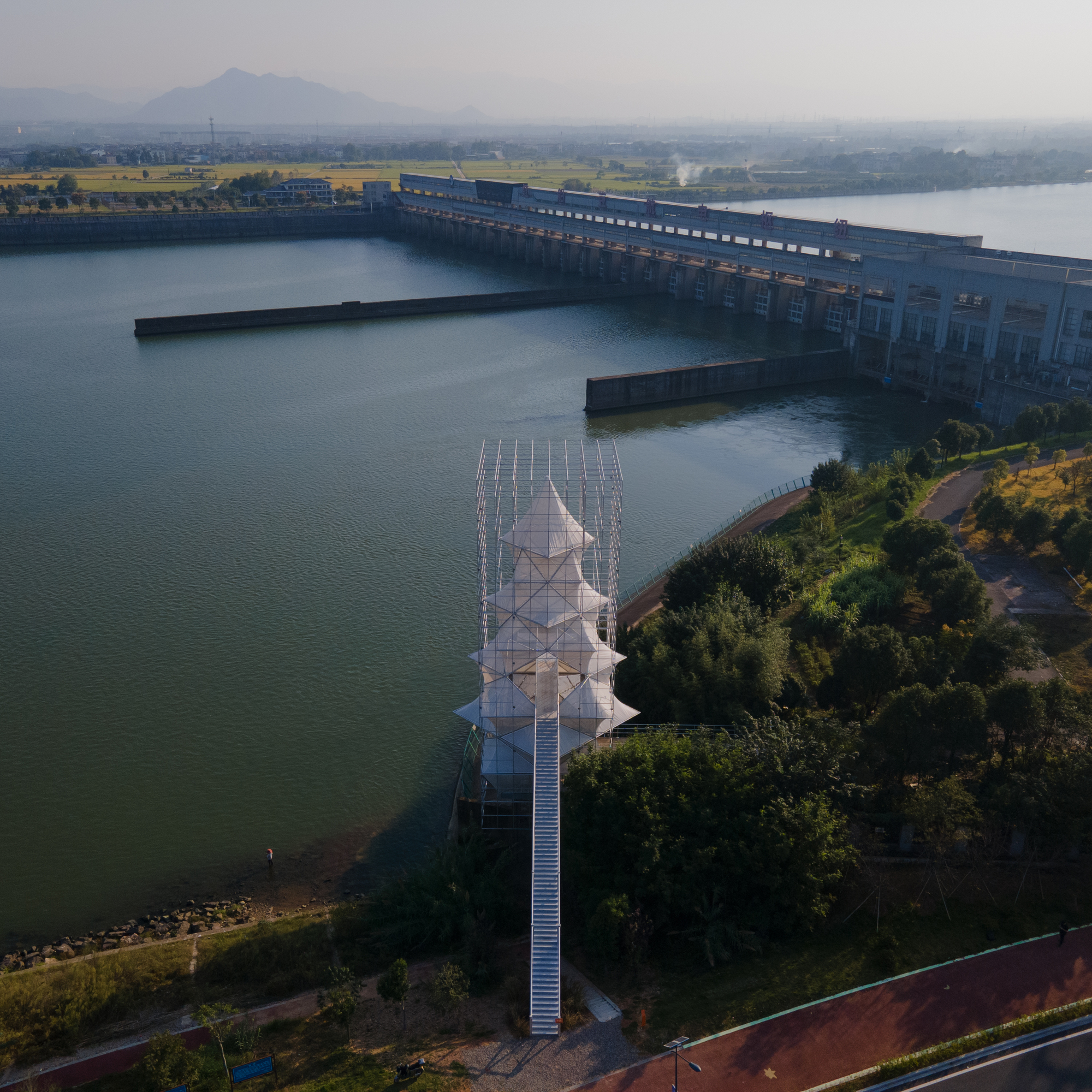 THE TREE / YXDesigners