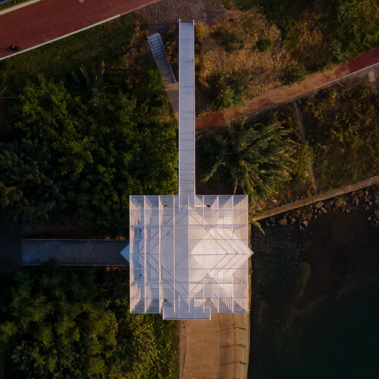 THE TREE / YXDesigners