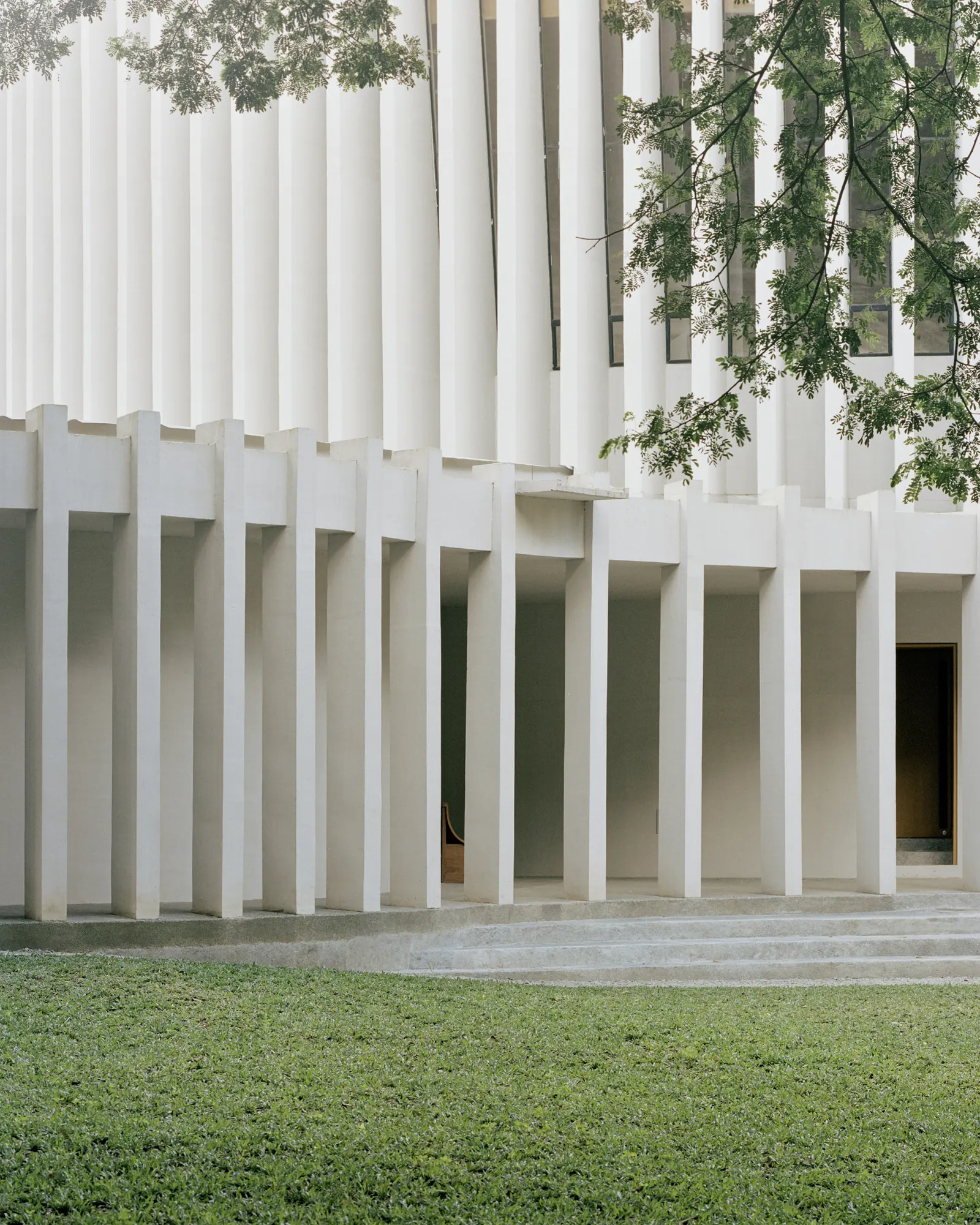 Santuario de La Salle / CAZA Architects