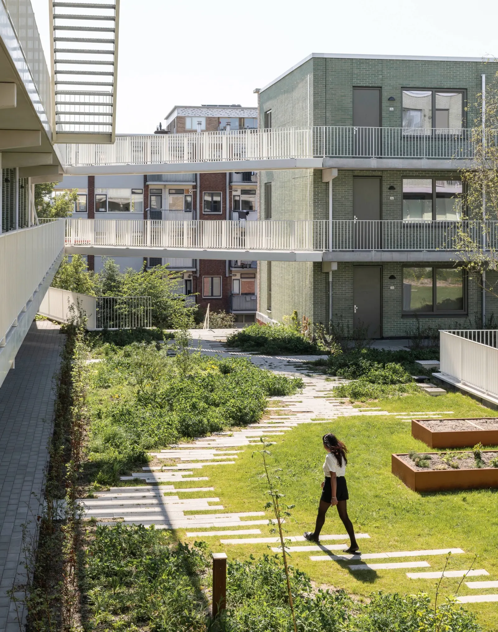 Steenzicht Social Housing / JVST: социальное жильё в Гааге как часть обновления De Zichten