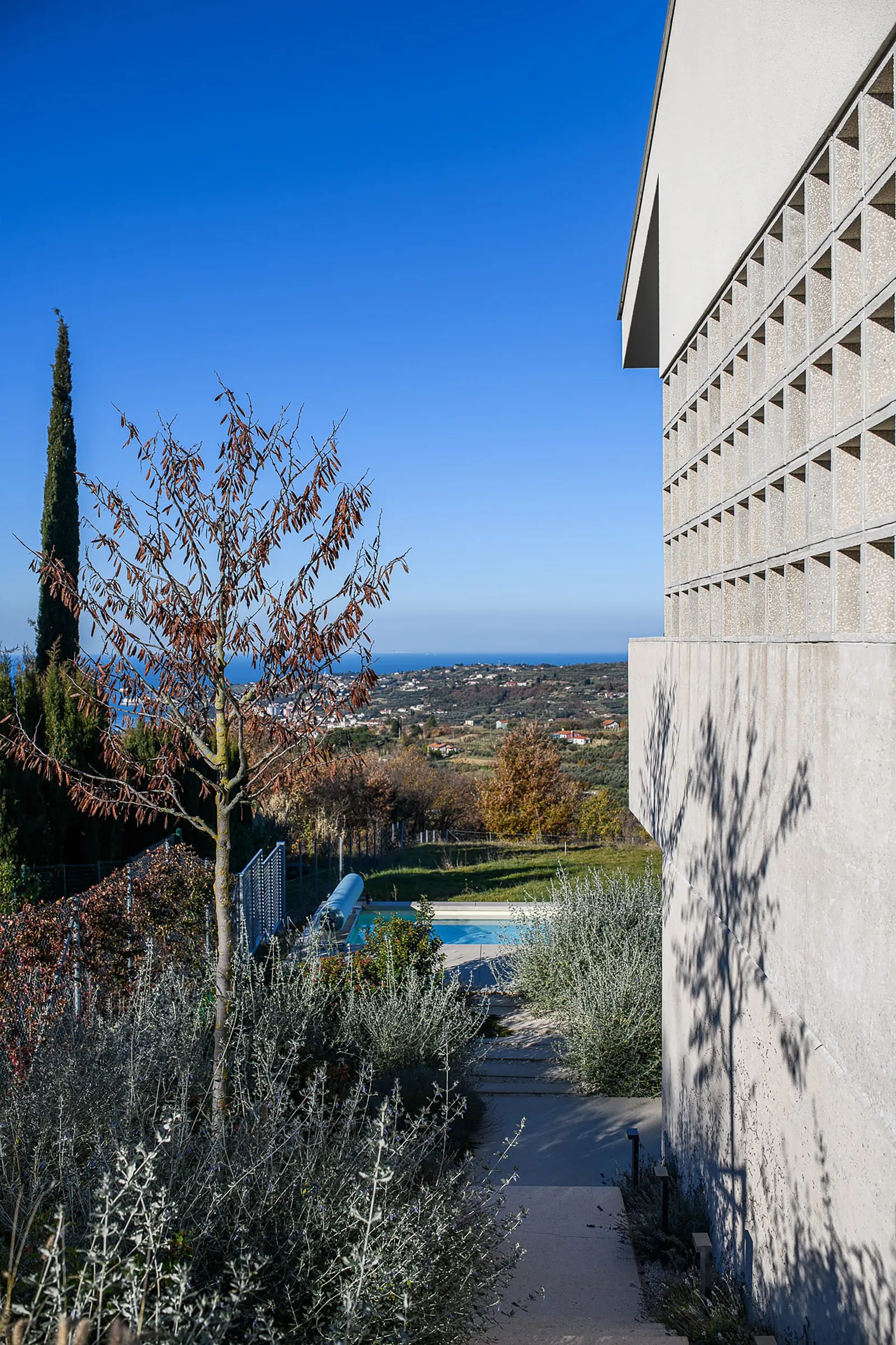 House Malija / Raketa + Tria Studio