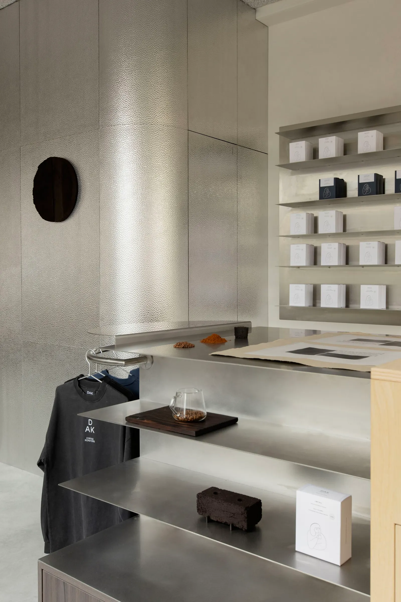 DAK Coffee Roasters / Barde + vanVoltt