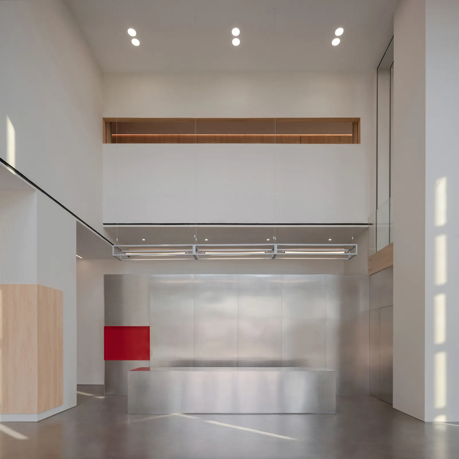 REDGE Contemporary Art Center / Atelier Meadow