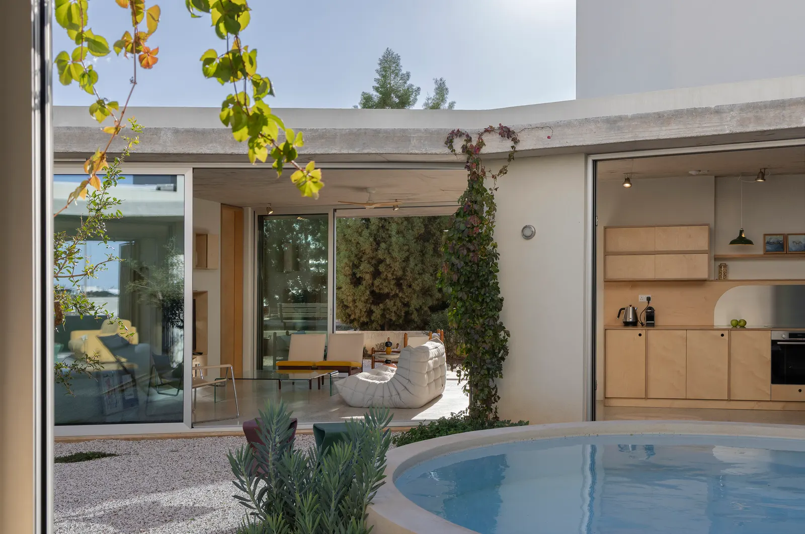 The Avlí Houses / Ona i Ona Architecture and Design