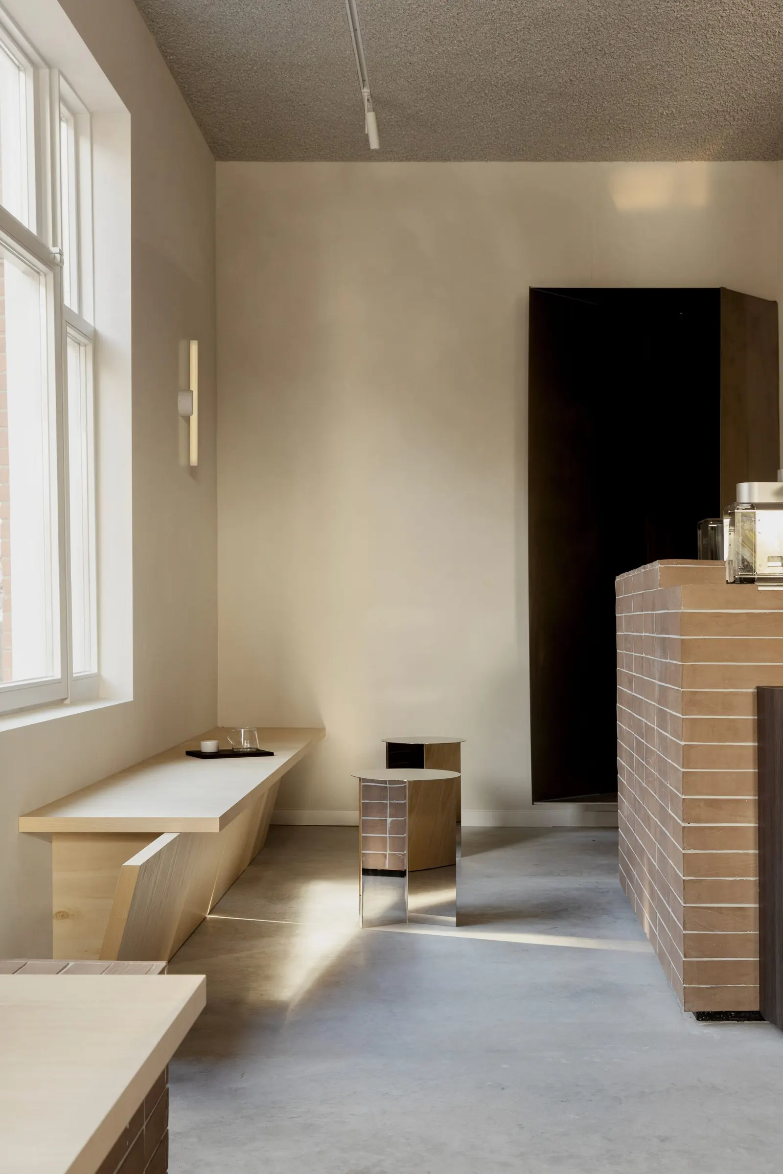 DAK Coffee Roasters / Barde + vanVoltt