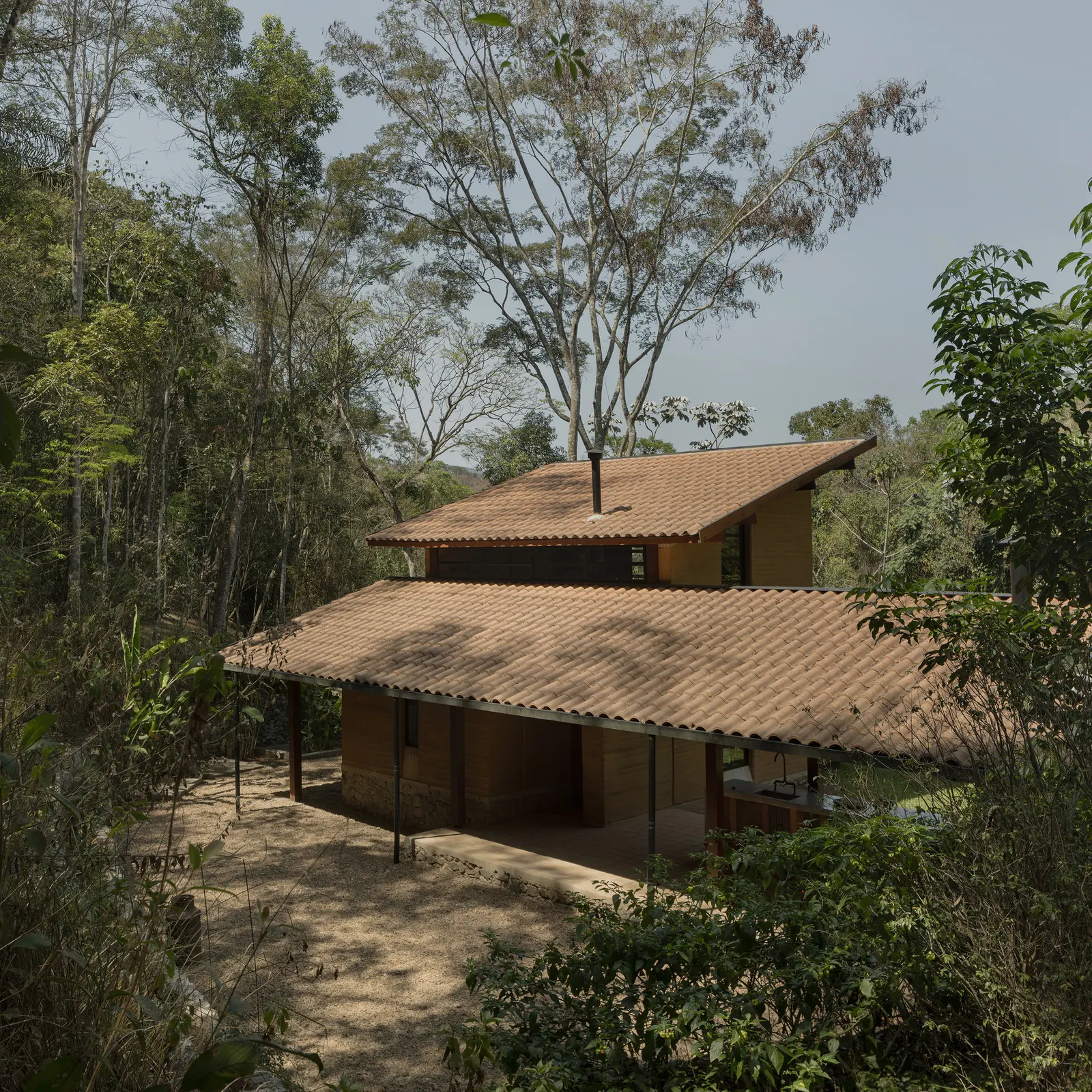 Lake Cabin / Matéria Base
