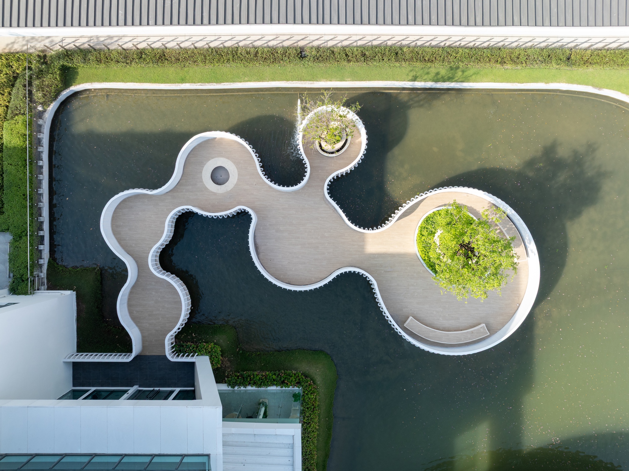 KIS International School Reignwood Park / Rosan Bosch Studio