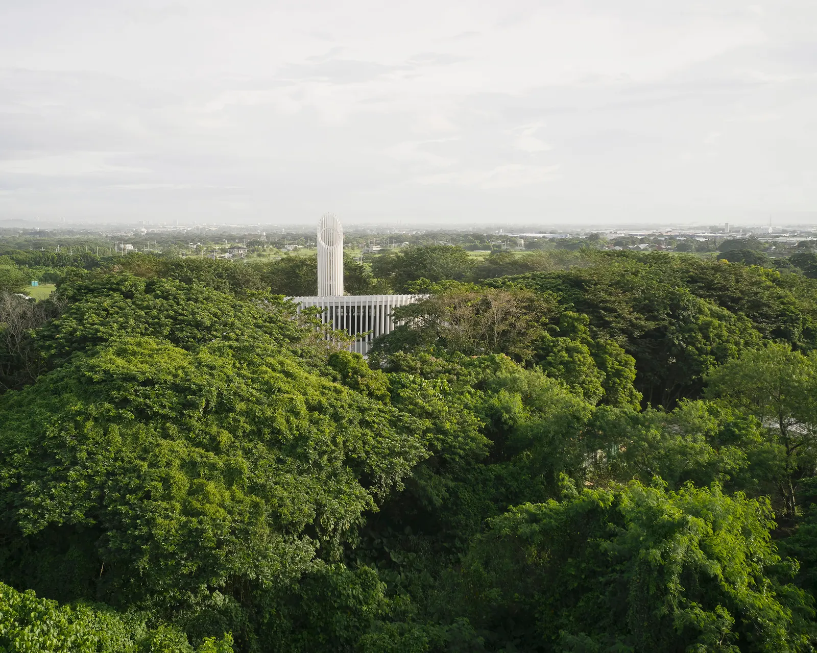 Santuario de La Salle / CAZA Architects