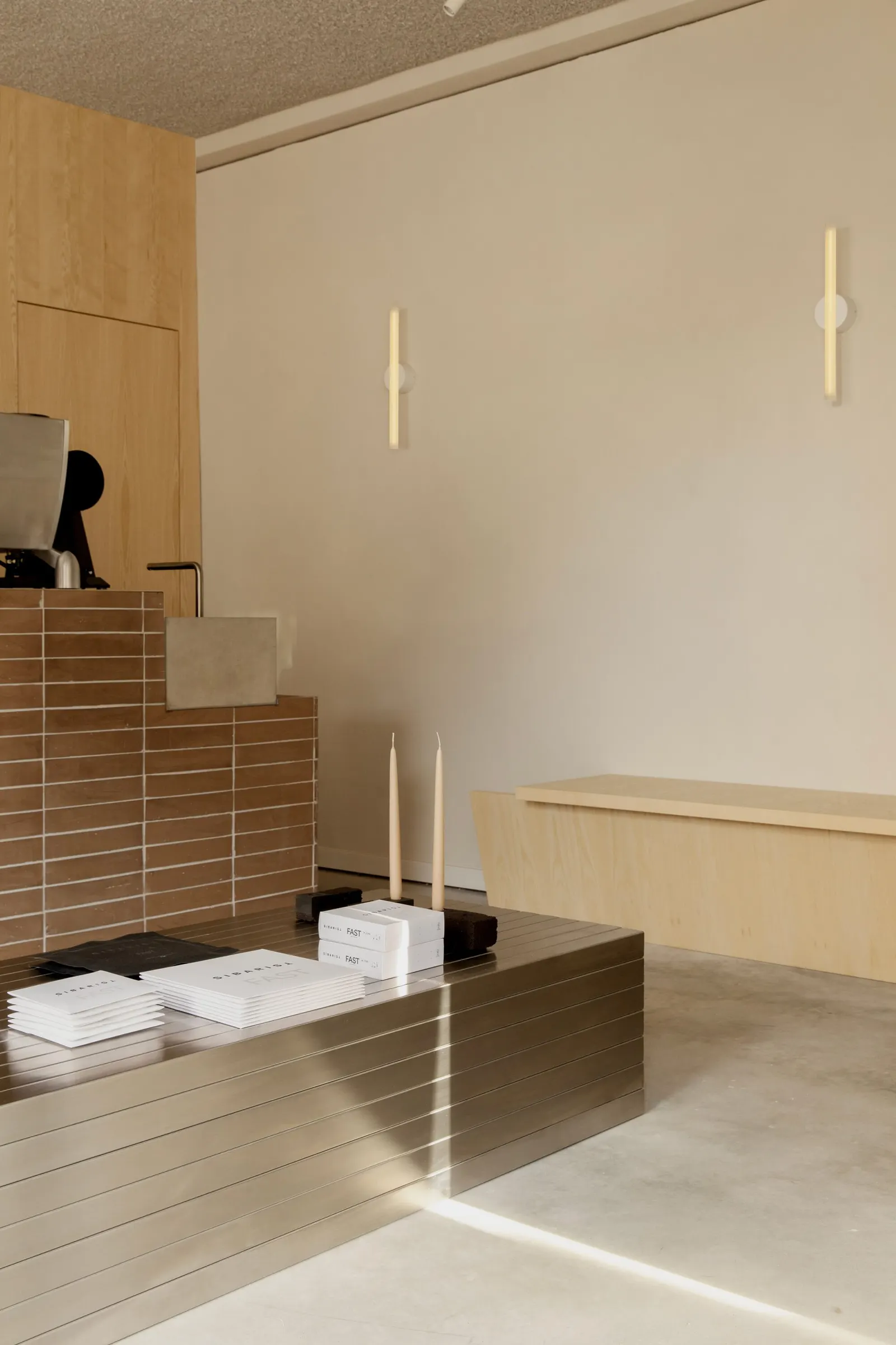 DAK Coffee Roasters / Barde + vanVoltt