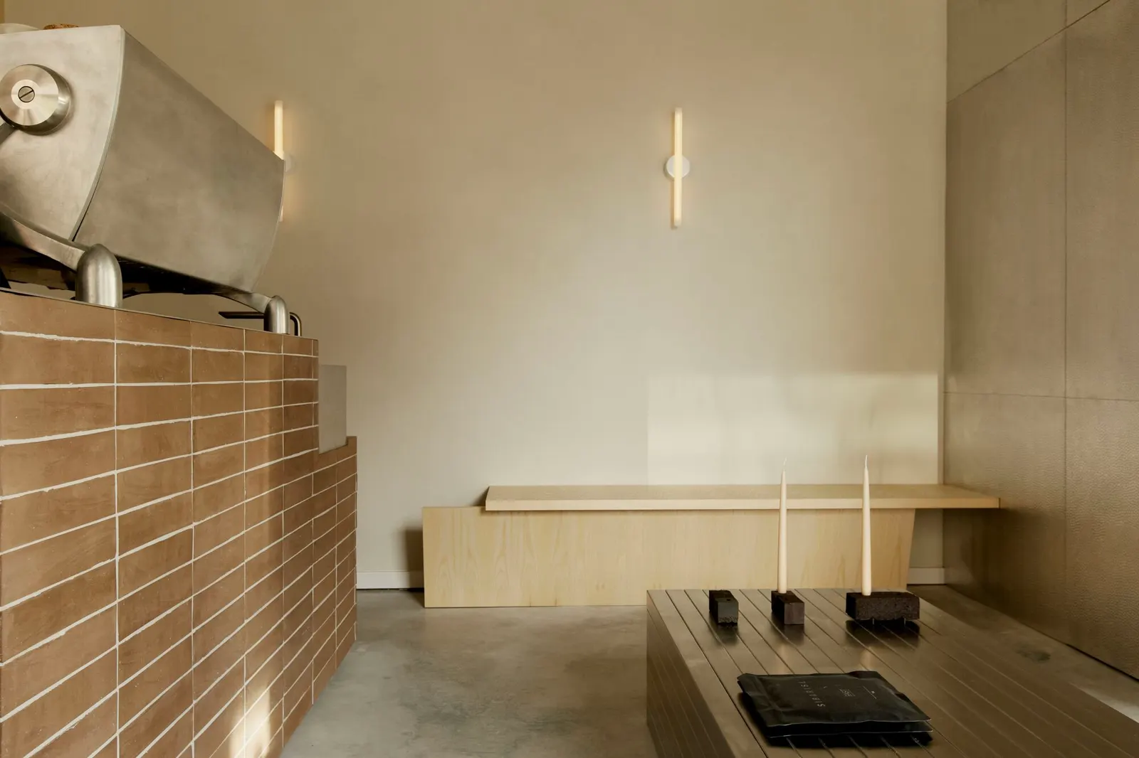 DAK Coffee Roasters / Barde + vanVoltt