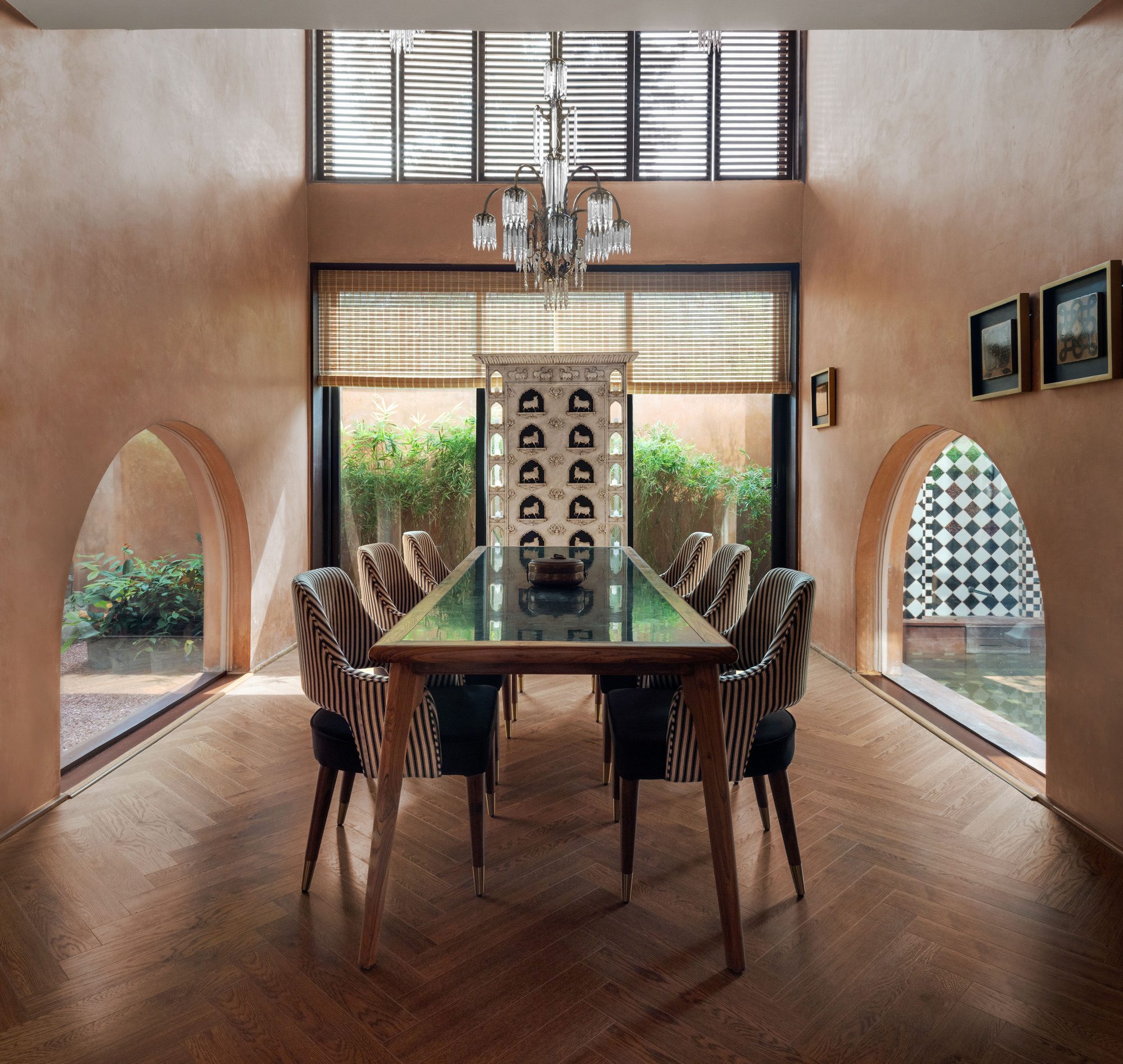 A Tale of Tinted Courts Residence / Architects Collaborative
