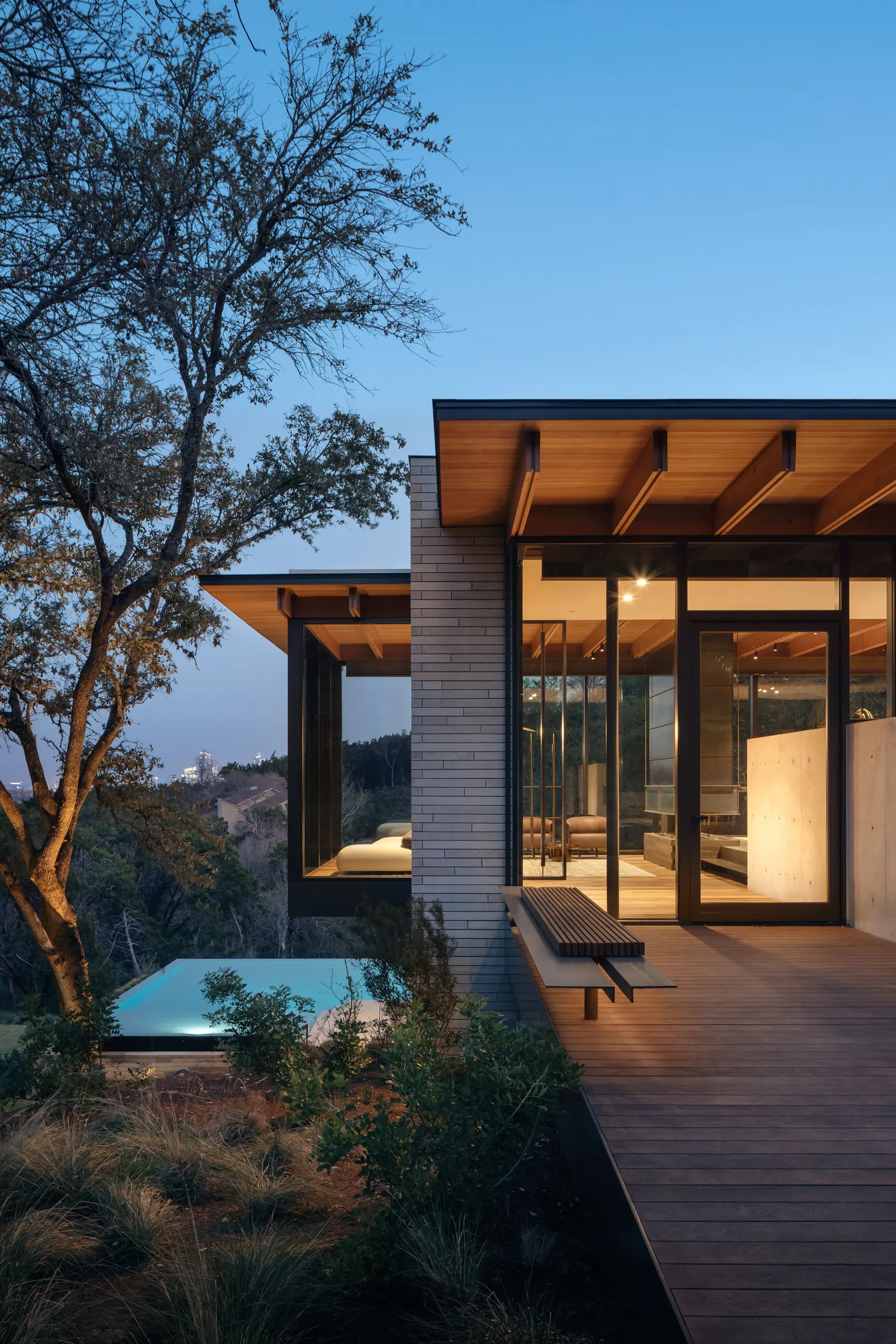 Terrace Mountain Residence / A Parallel Architecture