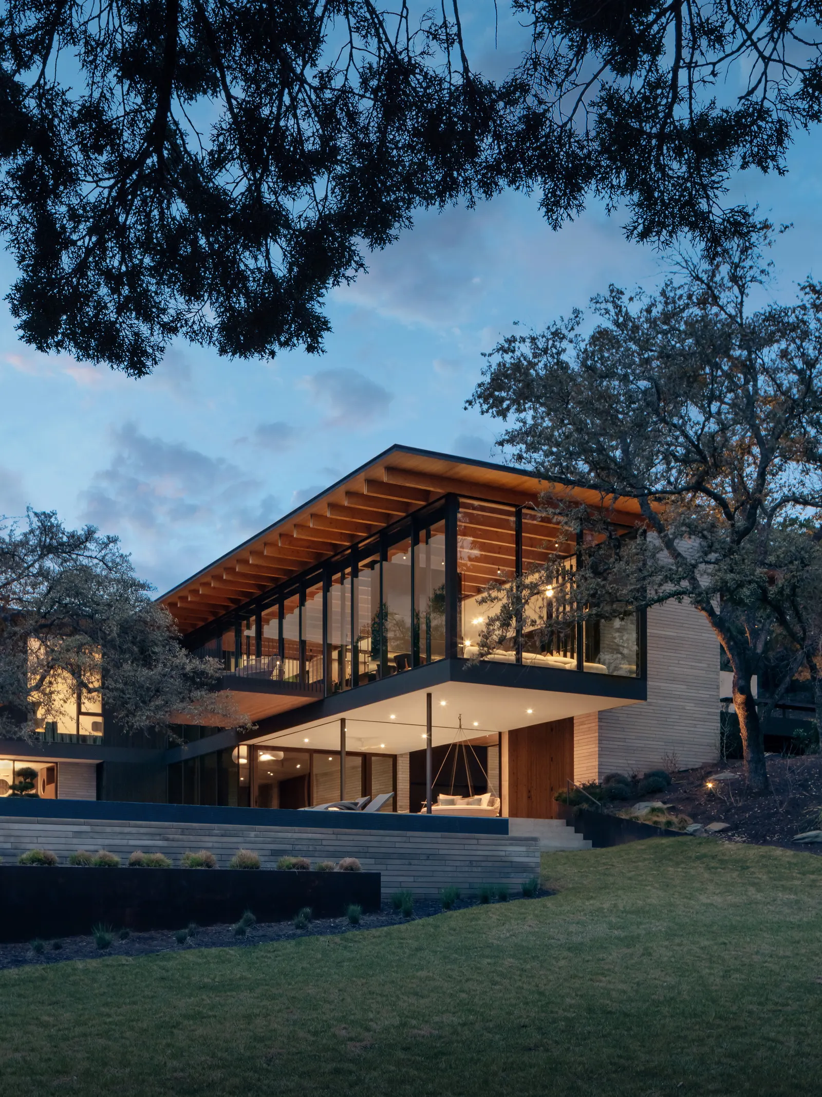 Terrace Mountain Residence / A Parallel Architecture