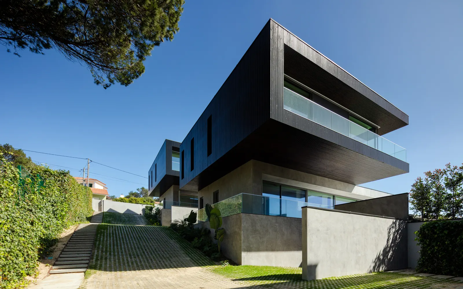 Жилой кондоминиум из четырёх домов в Абуксарде, Алкабидеше / Humberto Conde Arquitectos