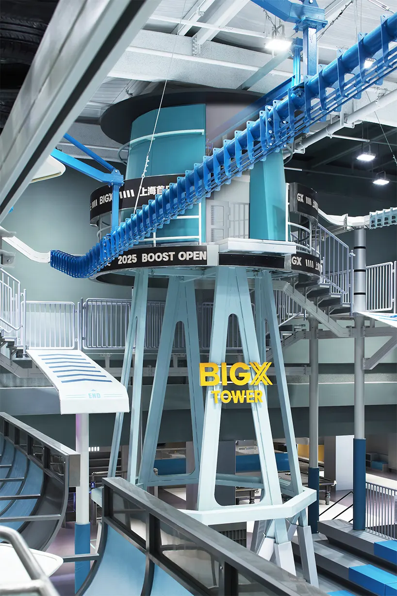 BIGX Super Sports Playground: цифровой ландшафт из стали, света и цвета