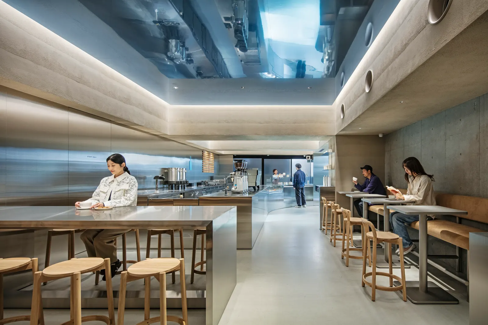 Blue Bottle Coffee Harajuku Cafe / TEKI Design