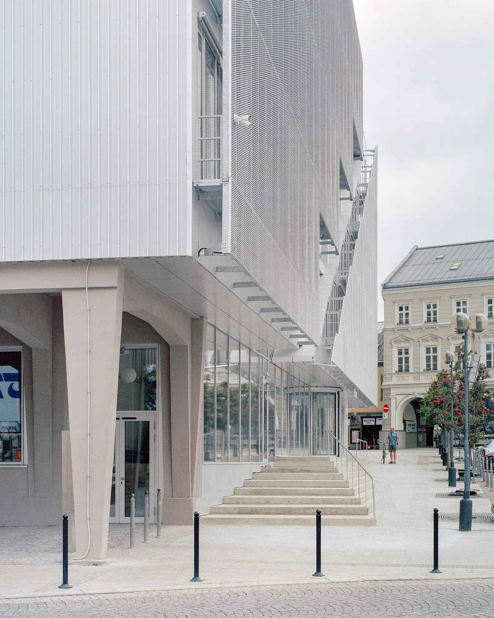Ратуша в Пршерове / atelier gram + anagram architecture