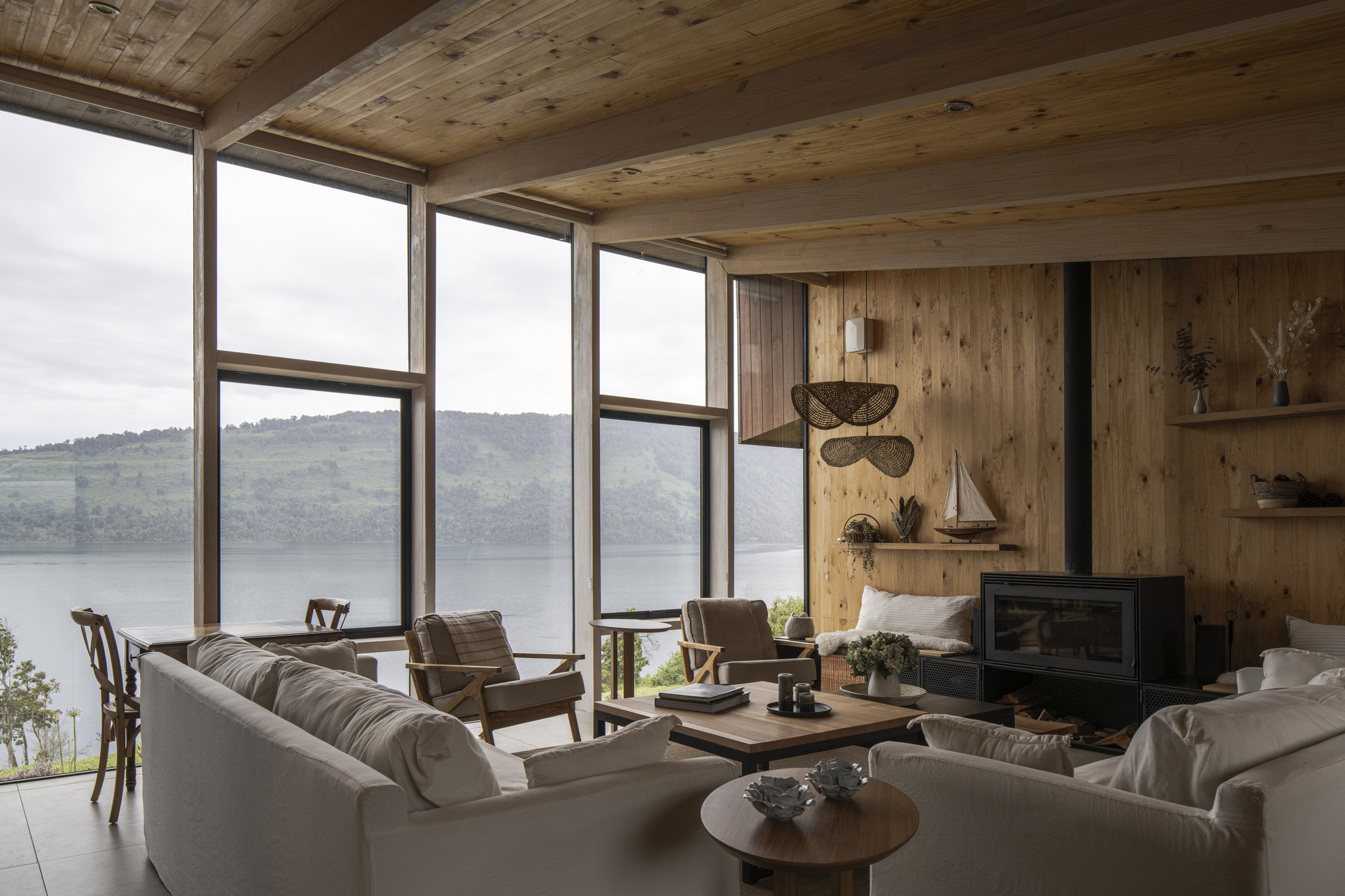 VE House / Triangular