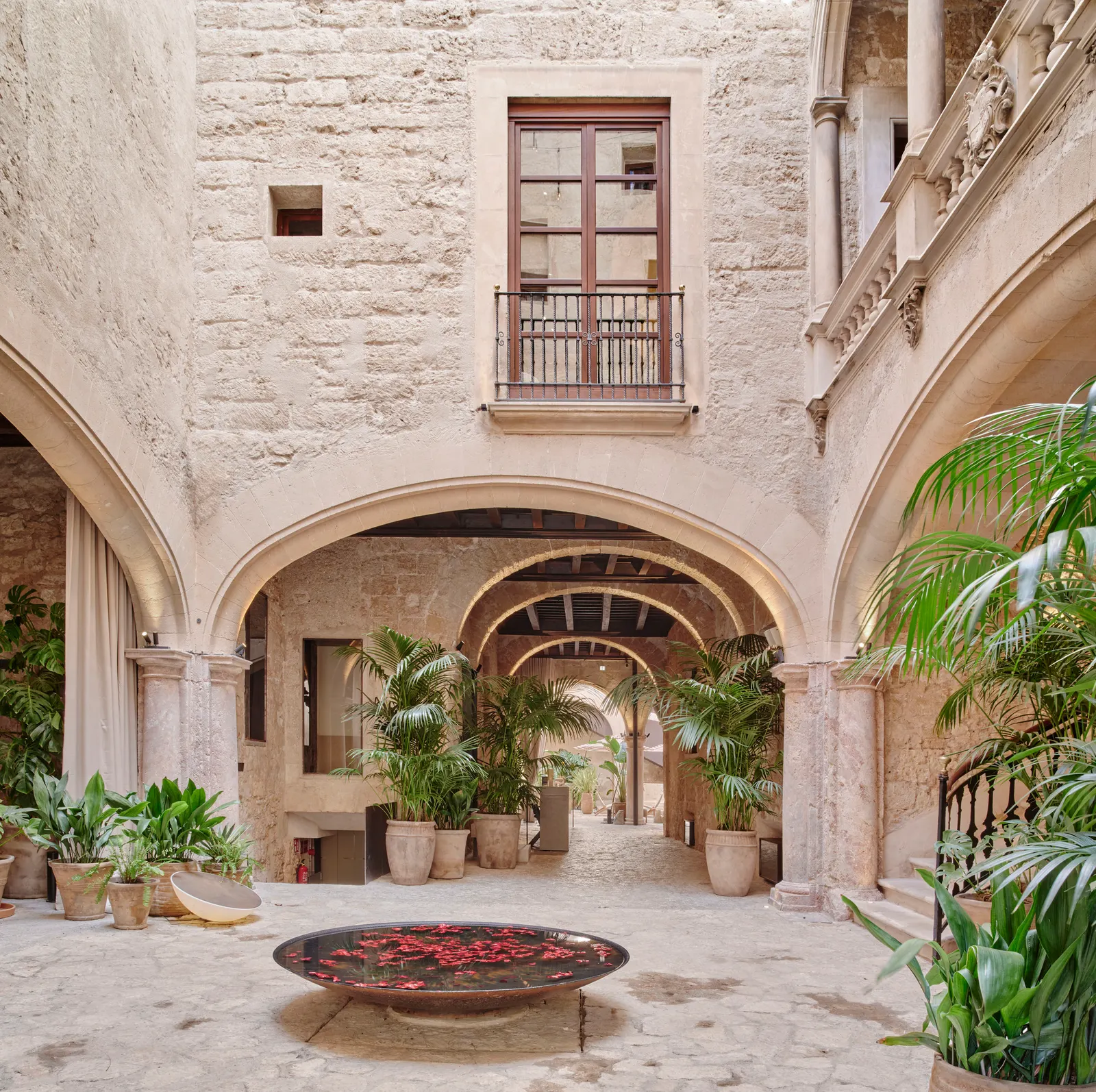 Hotel Nobis Palma / Jordi Herrero Arquitecto