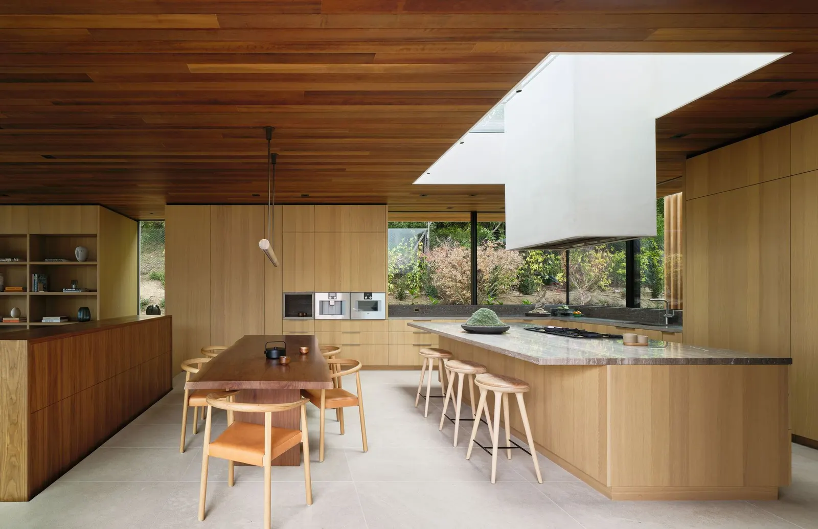 Дом Carla Ridge House в Беверли-Хиллз, Montalba Architects