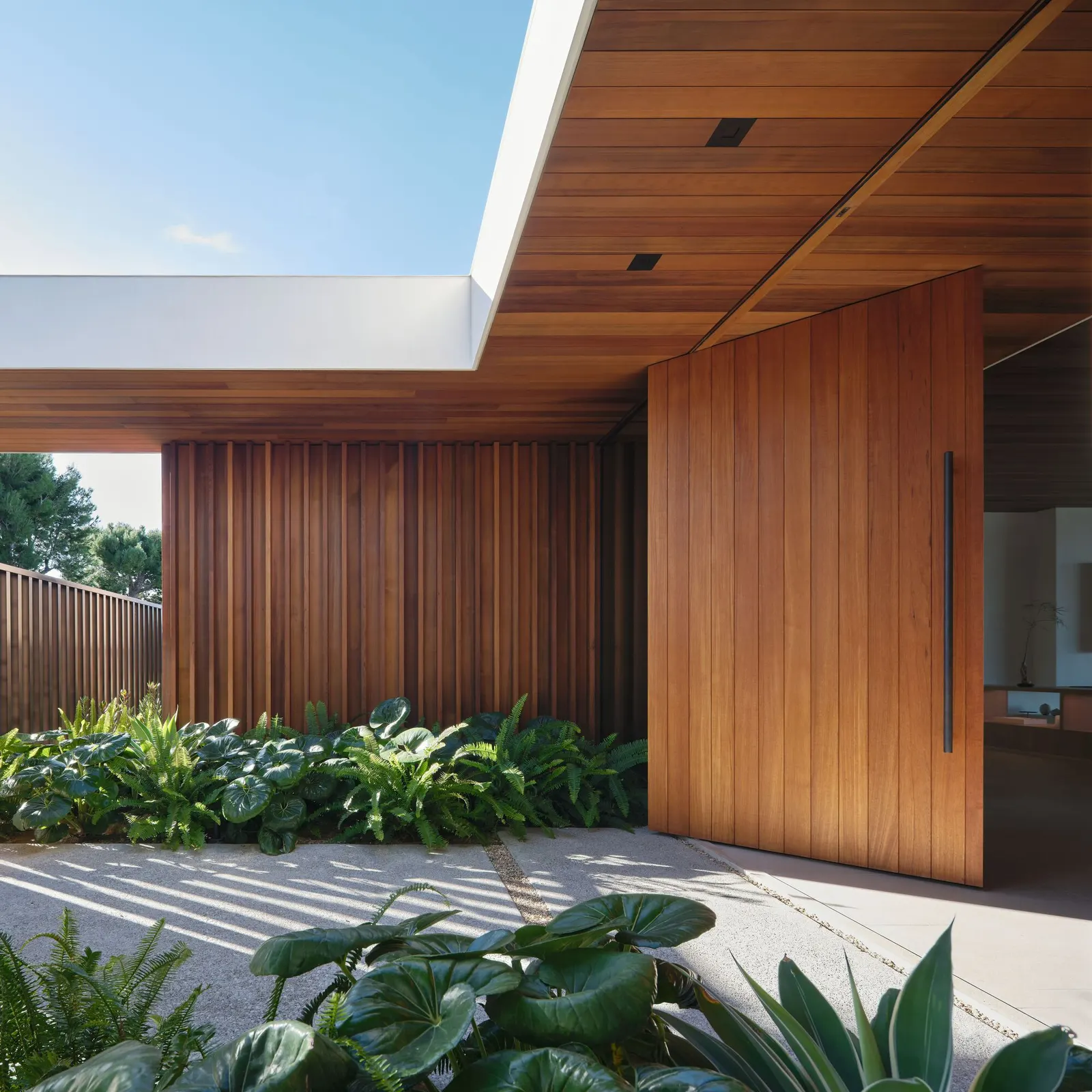 Дом Carla Ridge House в Беверли-Хиллз, Montalba Architects