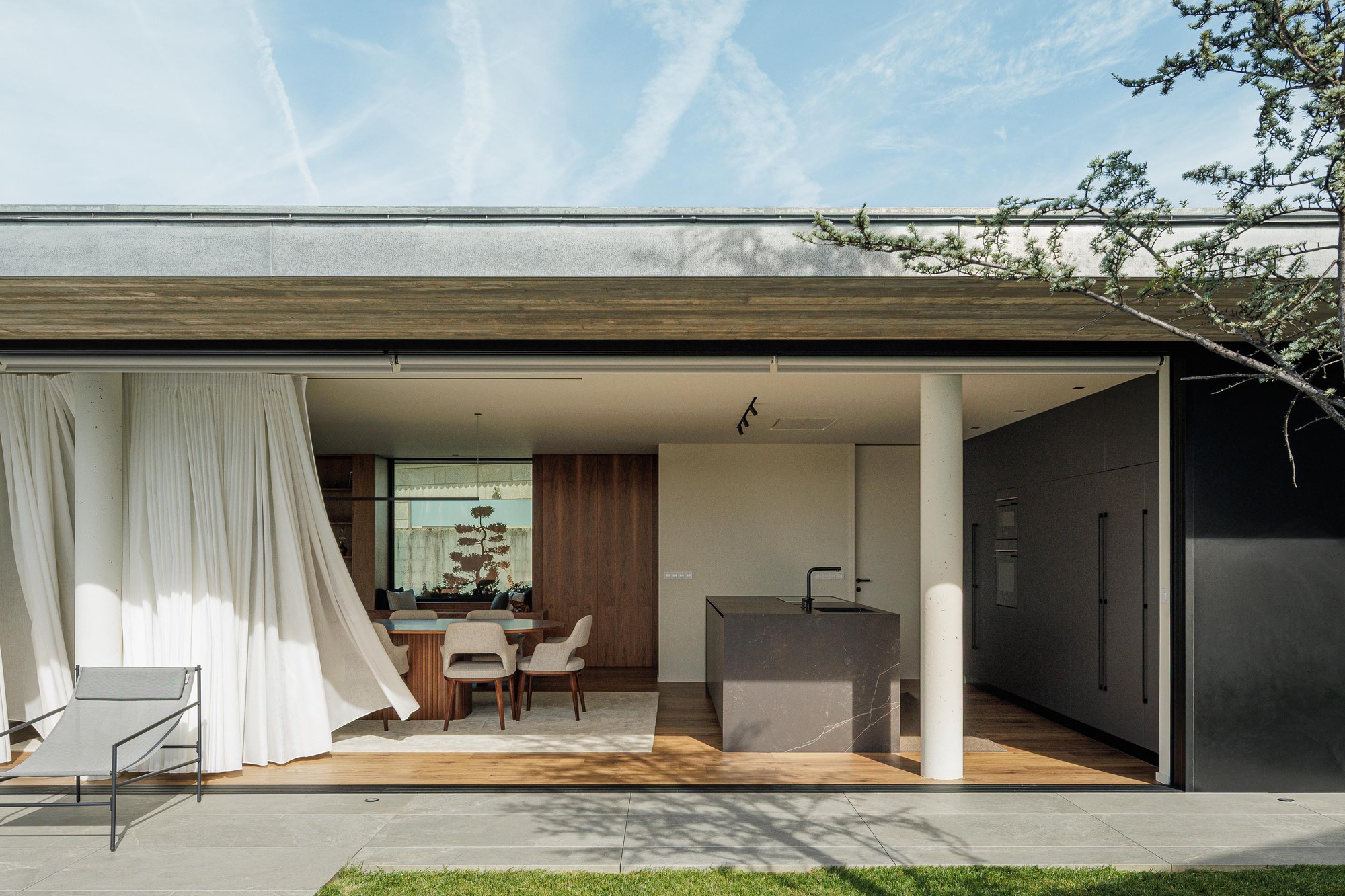 House A / L2C Arquitetura